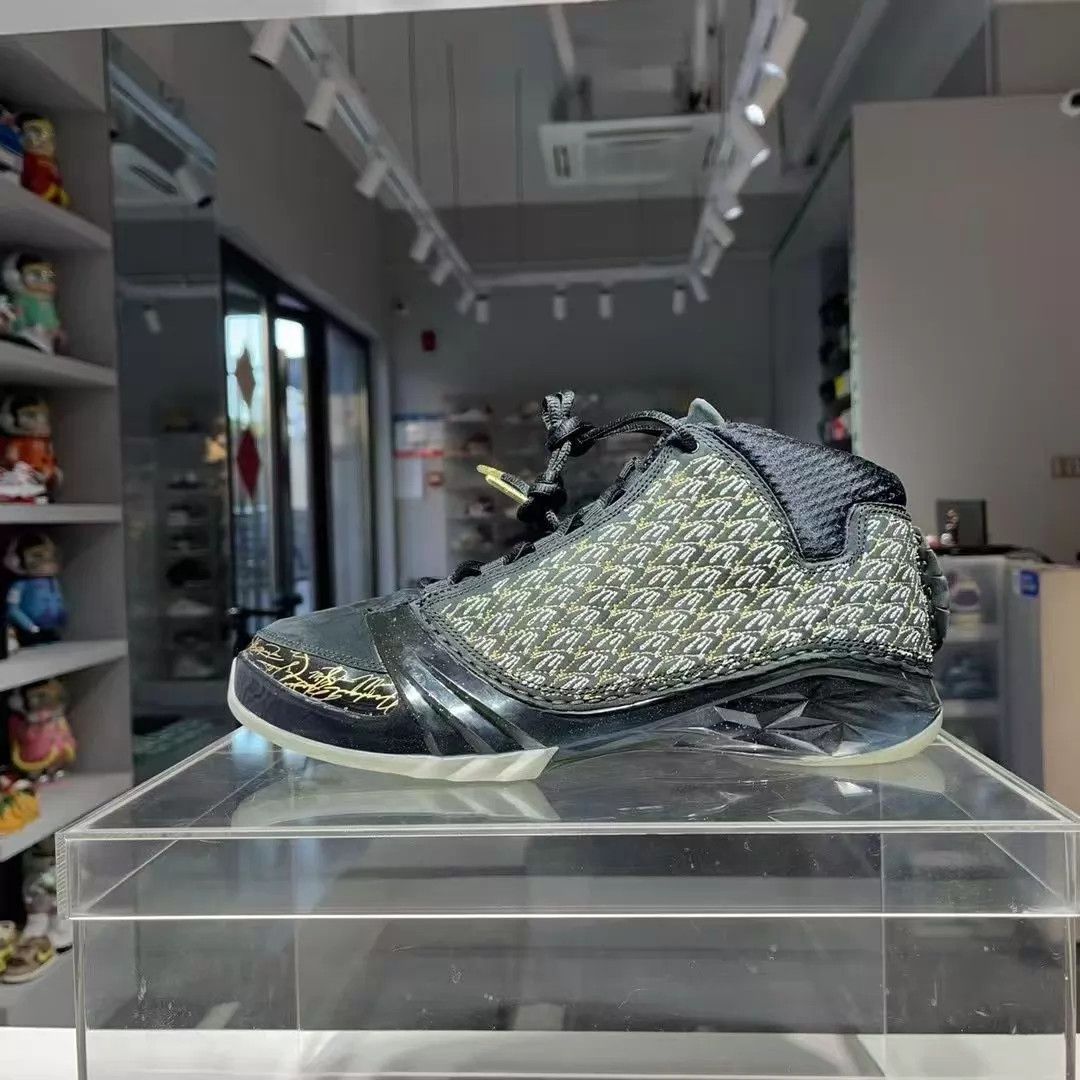 Nike Trophy Room x AJ23 Black/Gold 44.5 Tried On Size US 10.5 / EU 43-44 - 2 Thumbnail