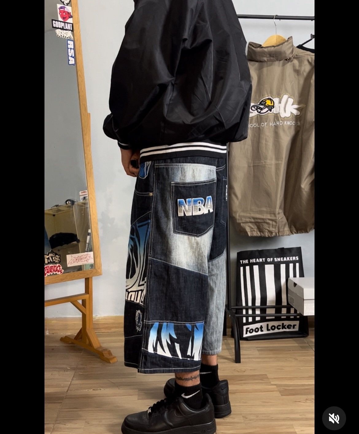 Japanese Brand × NBA × Vintage 00’S JORTS PANTS NBA UNK DALLAS MAVERICKS Size US 32 / EU 48 - 5 Thumbnail