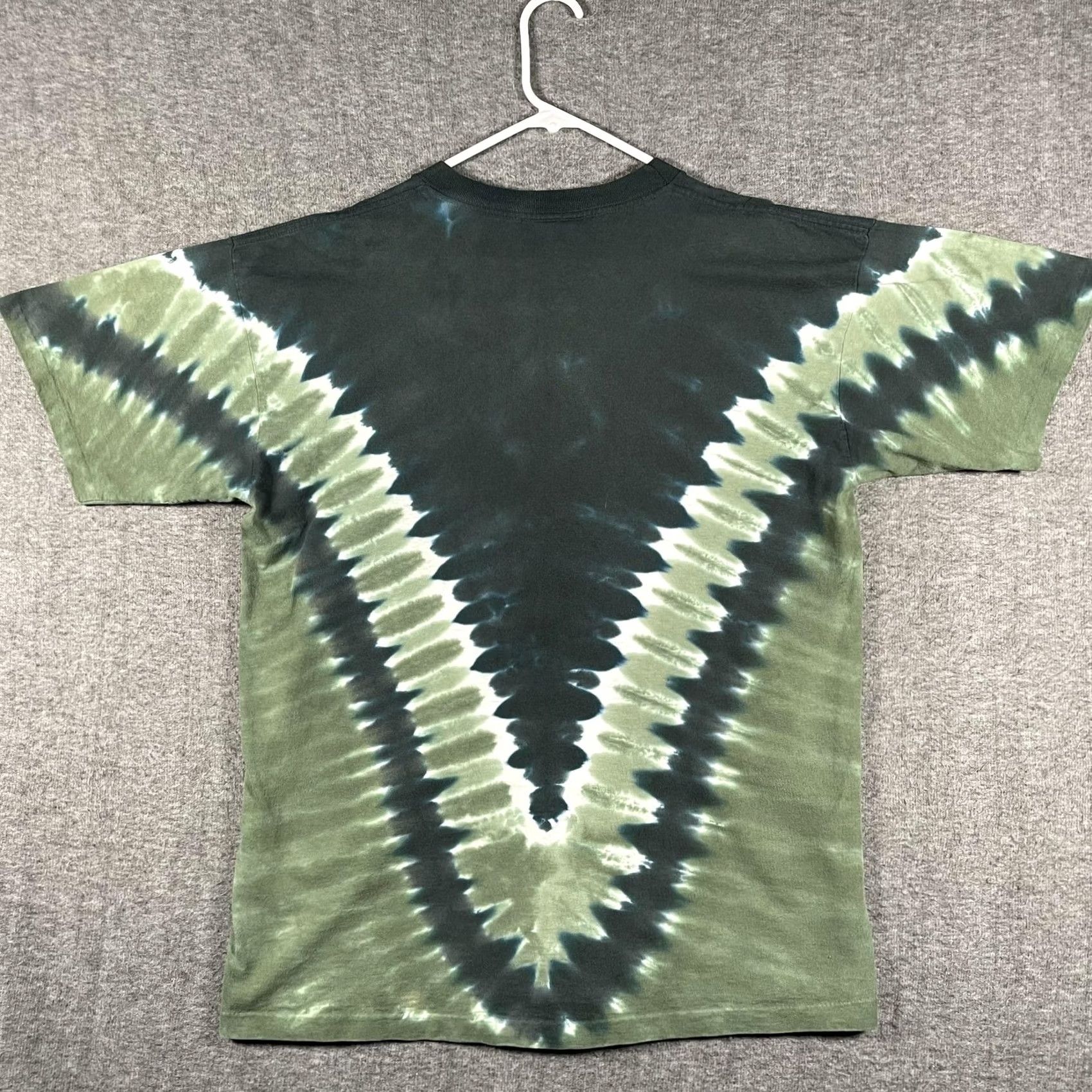 Liquid Blue VINTAGE Marines Shirt Mens Large Green Liquid Blue Tie Dye USMC Graphic USA Tee Size US L / EU 52-54 / 3 - 3 Thumbnail