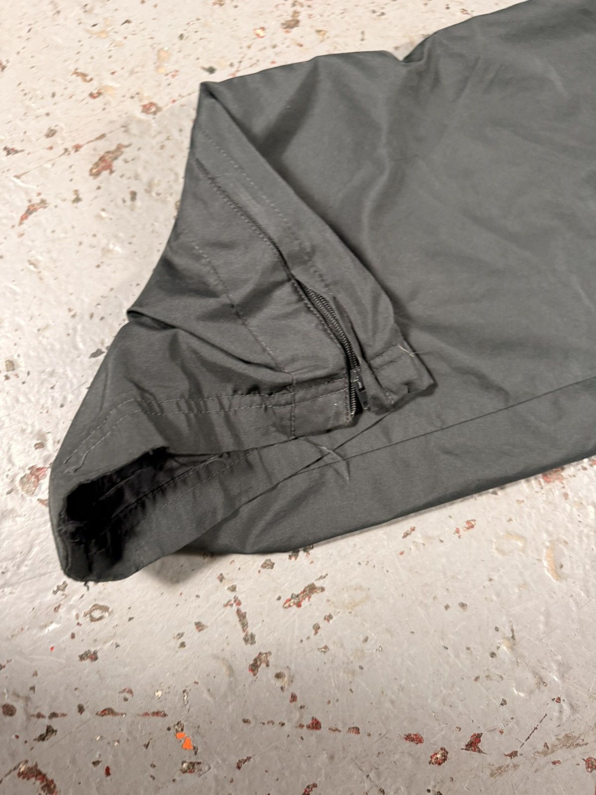 Nike Vintage Nike Sweat Pants Joggers Size US 28 / EU 44 - 2 Thumbnail