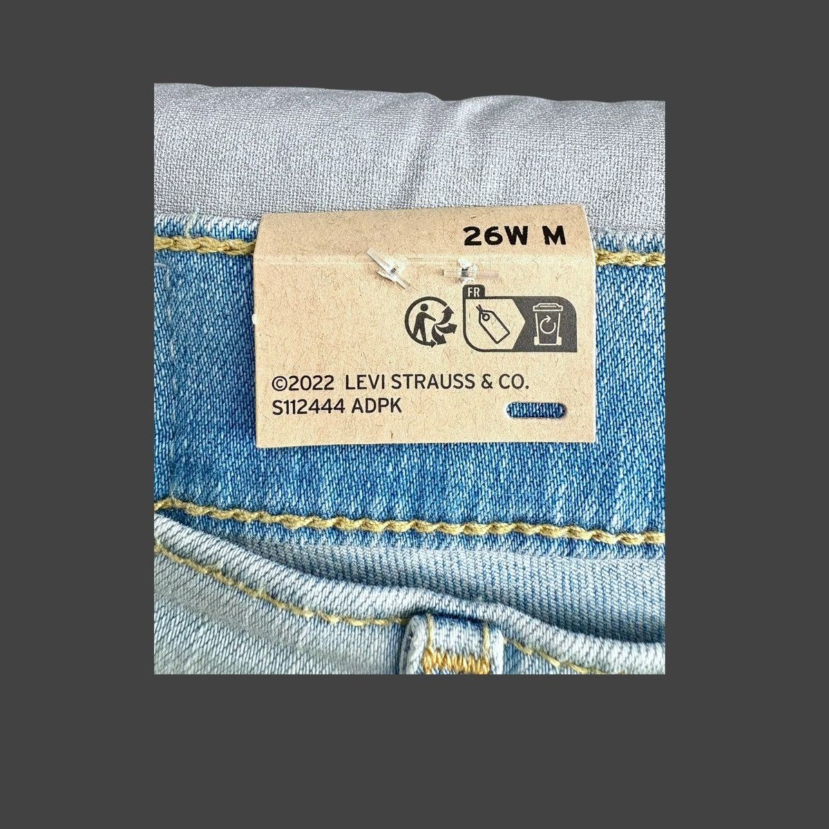 Levi's Levi’s Women’s Plus Size Straight Mid Rise Blue Jeans Sz 26W Size 34" / US 12 / IT 48 - 12 Thumbnail
