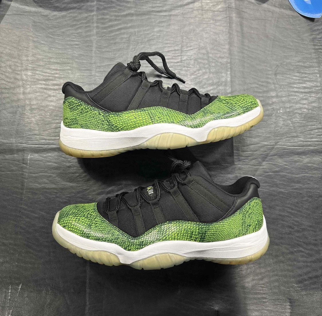 Jordan Brand Jordan 11 Low Snake Skin Green Size US 11.5 / EU 44-45 - 1 Thumbnail