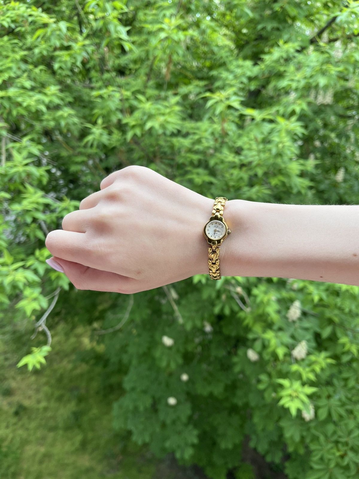 Jewelry Vintage Luch Women’s USSR Watch with Gold Bracelet Size ONE SIZE - 16 Thumbnail