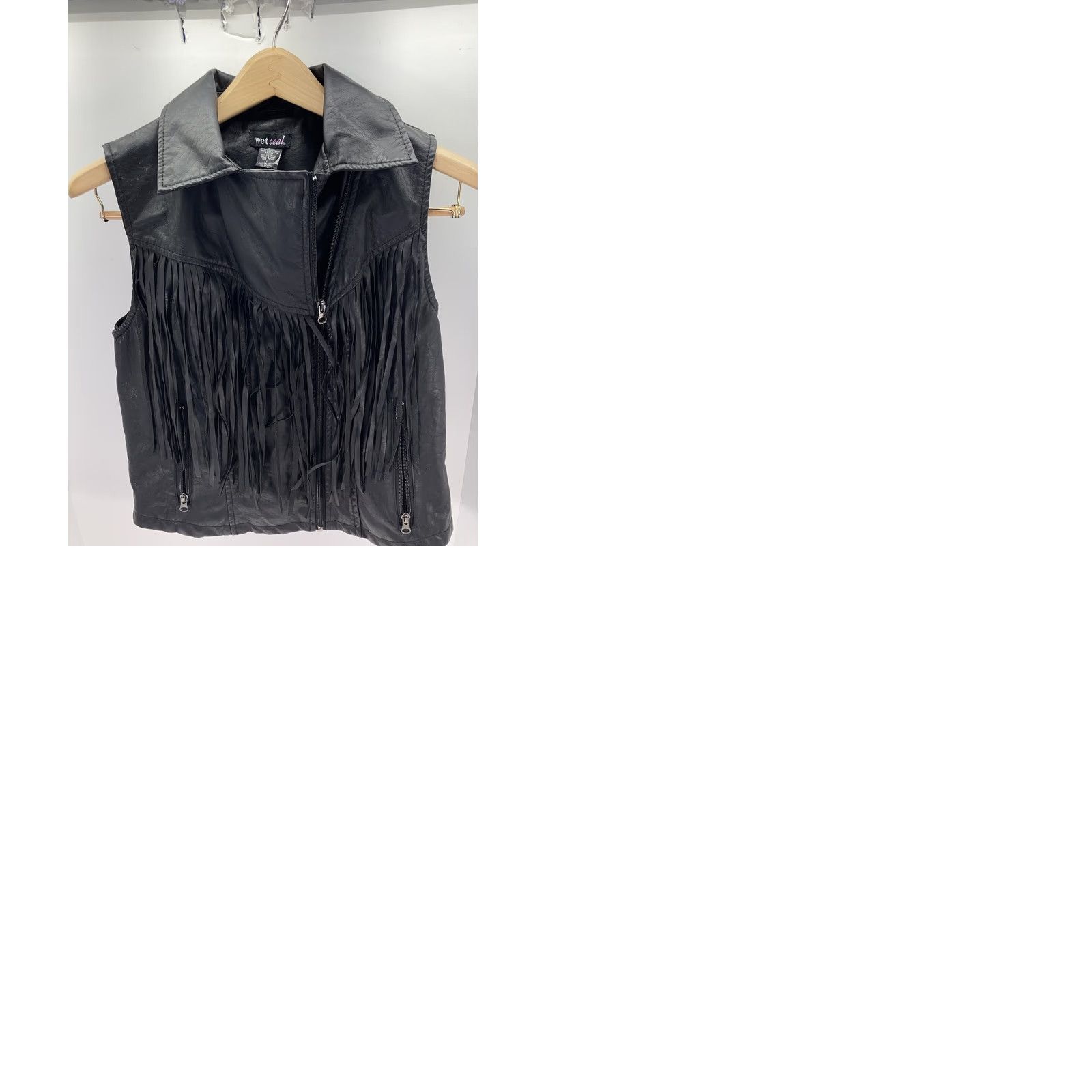 Vintage VINTAGE Wet-seal Vest Women L Black Full Zip Fringe Sleeveless Motorcycle Jacket Style Women's Leather Faux Leather Vest Black Fringe Full Zip L Women Size L / US 10 / IT 46 - 9 Thumbnail