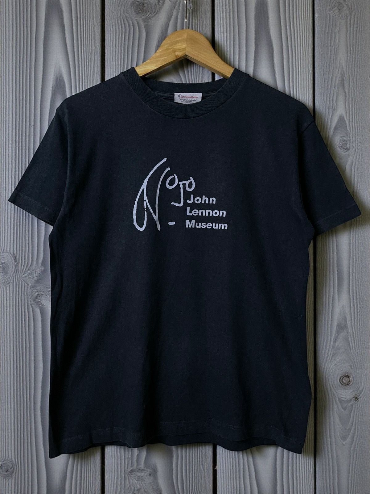 Band Tees Vintage 2000s John Lennon Museum Tshirt Size US M / EU 48-50 / 2 - 1 Thumbnail