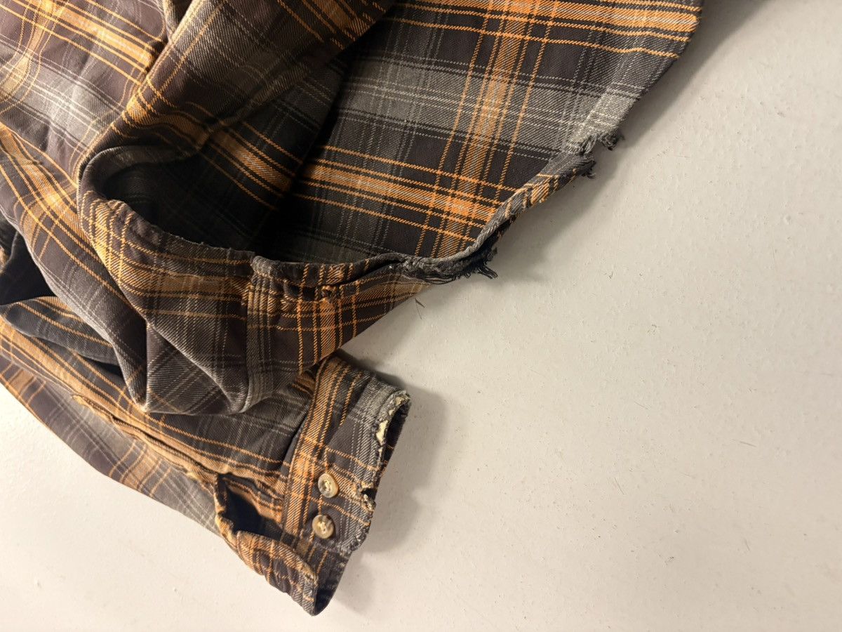 Carhartt Heavily Distressed Carhartt Plaid Flannel Shirt - Size L Size US L / EU 52-54 / 3 - 6 Thumbnail
