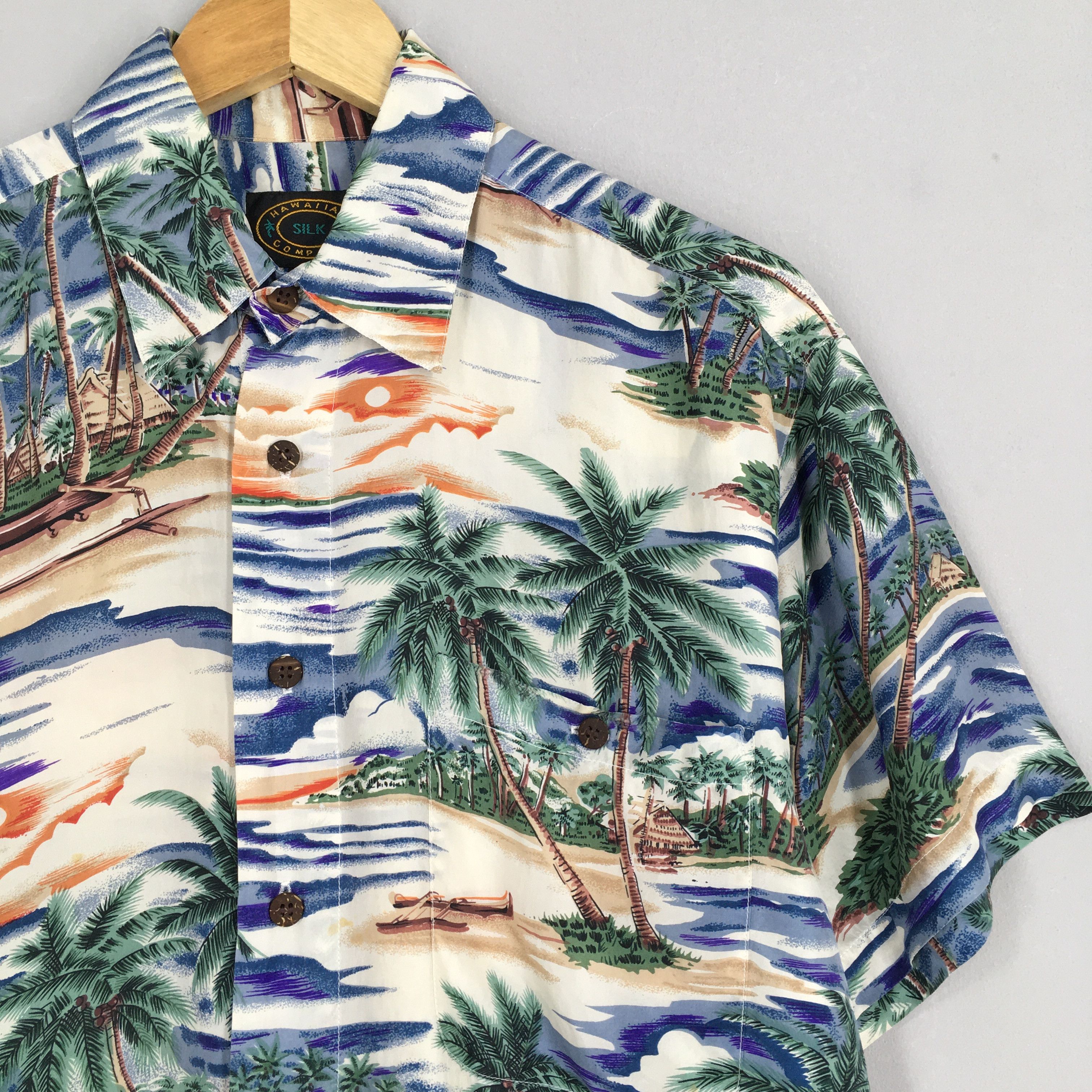 Vintage Vintage Hawaiian Beach View Aloha Silk Shirts Small Size US S / EU 44-46 / 1 - 2 Thumbnail