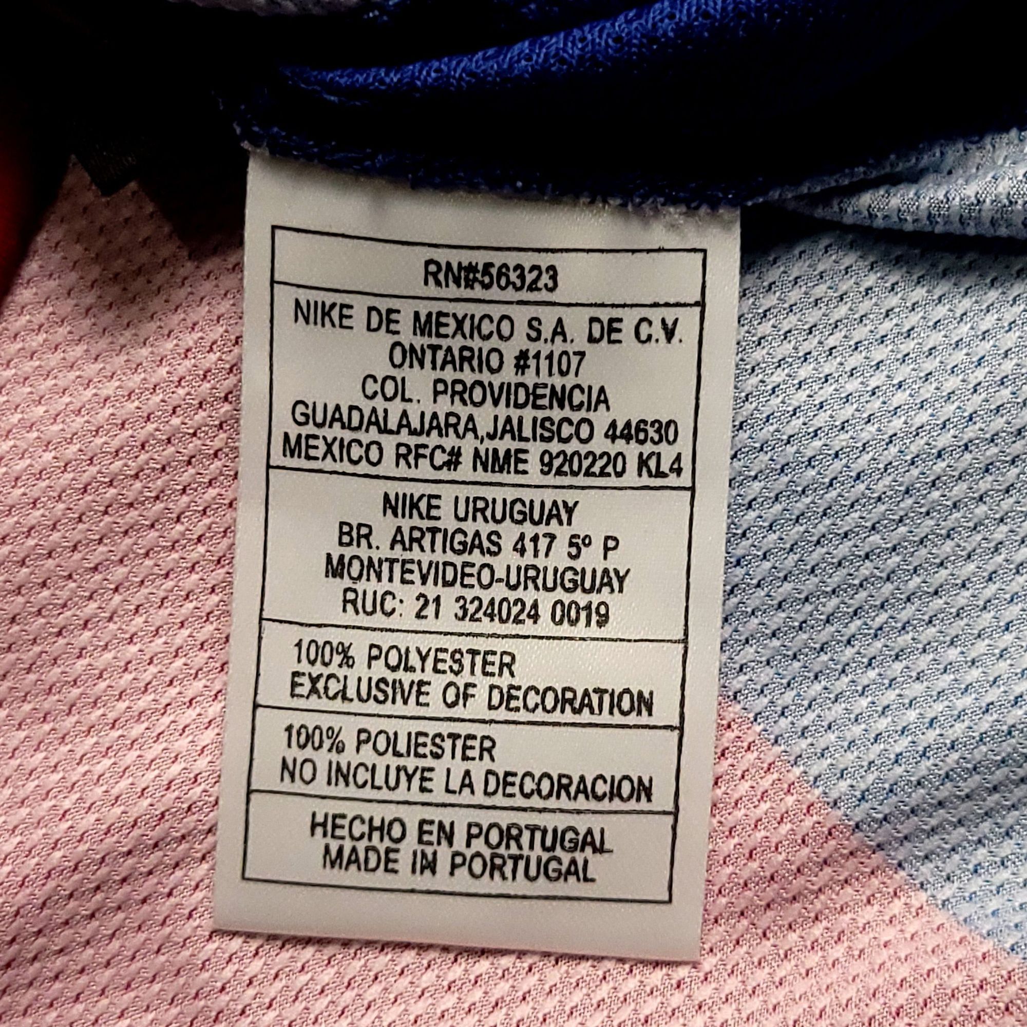 Nike Ronaldinho Barcelona 2006 2007 Soccer Jersey L Size US L / EU 52-54 / 3 - 6 Thumbnail