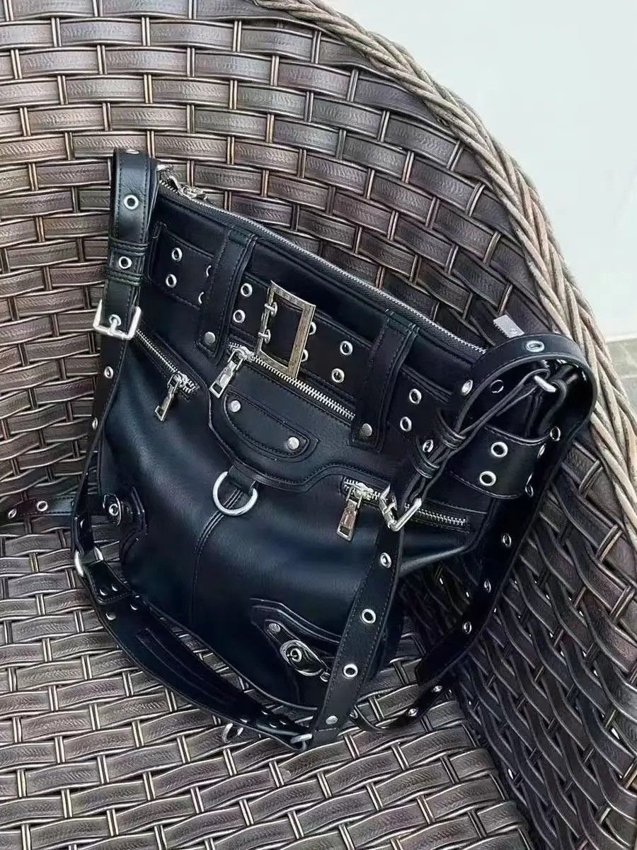Japanese Brand × Other High Street Gothic Capacity Crossbody Bag Unisex Size ONE SIZE - 6 Thumbnail