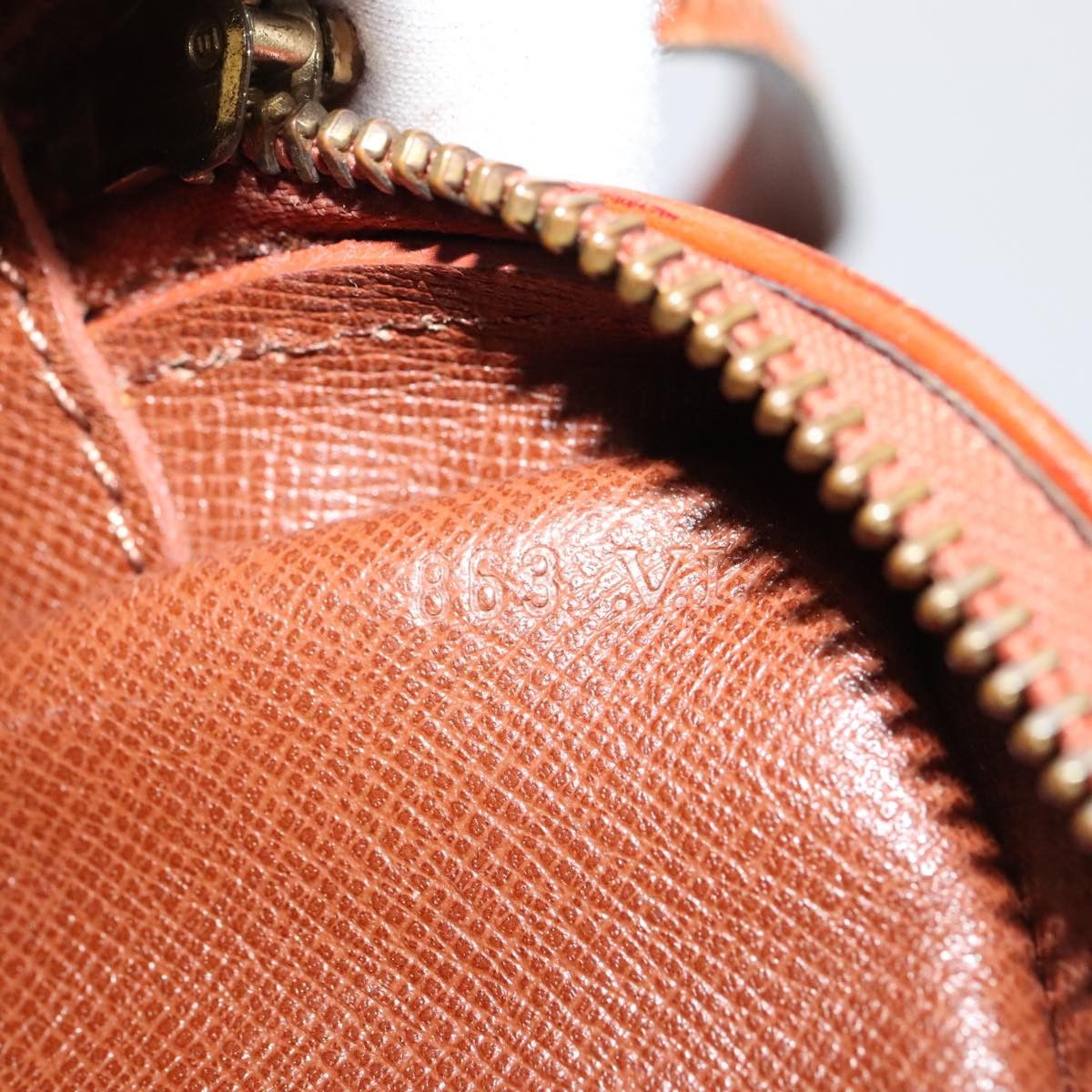 Louis Vuitton LOUIS VUITTON Epi Jeune Fillemm Shoulder Bag Brown M52153 Size ONE SIZE - 15 Thumbnail