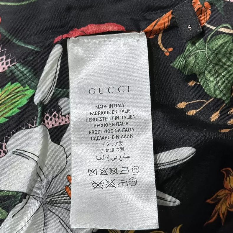 Gucci Gucci Large logo full print inner silk cardigan sweater 250 Size US S / EU 44-46 / 1 - 7 Thumbnail
