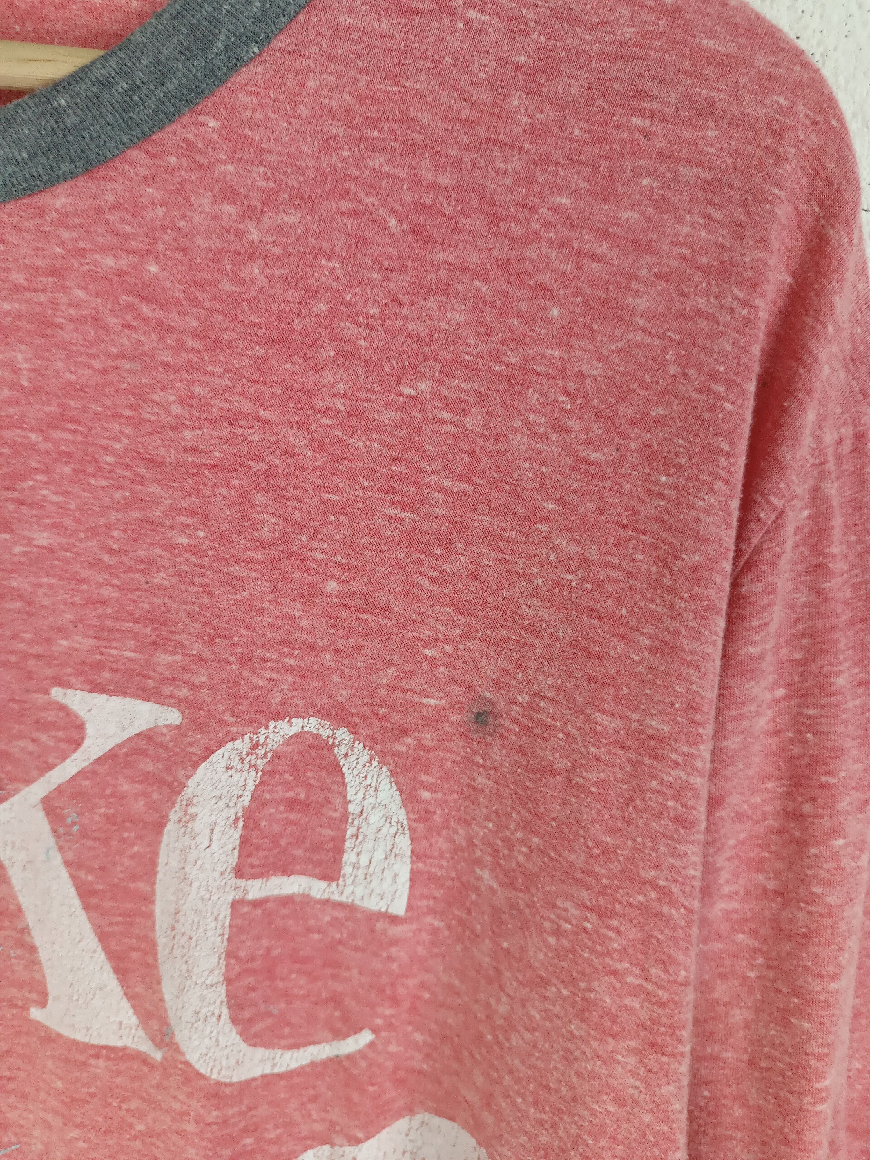 Coca Cola THRASHED FADED VINTAGE COCA COLA DISTRESSED PAINT STAINS TEE Size US XL / EU 56 / 4 - 12 Thumbnail