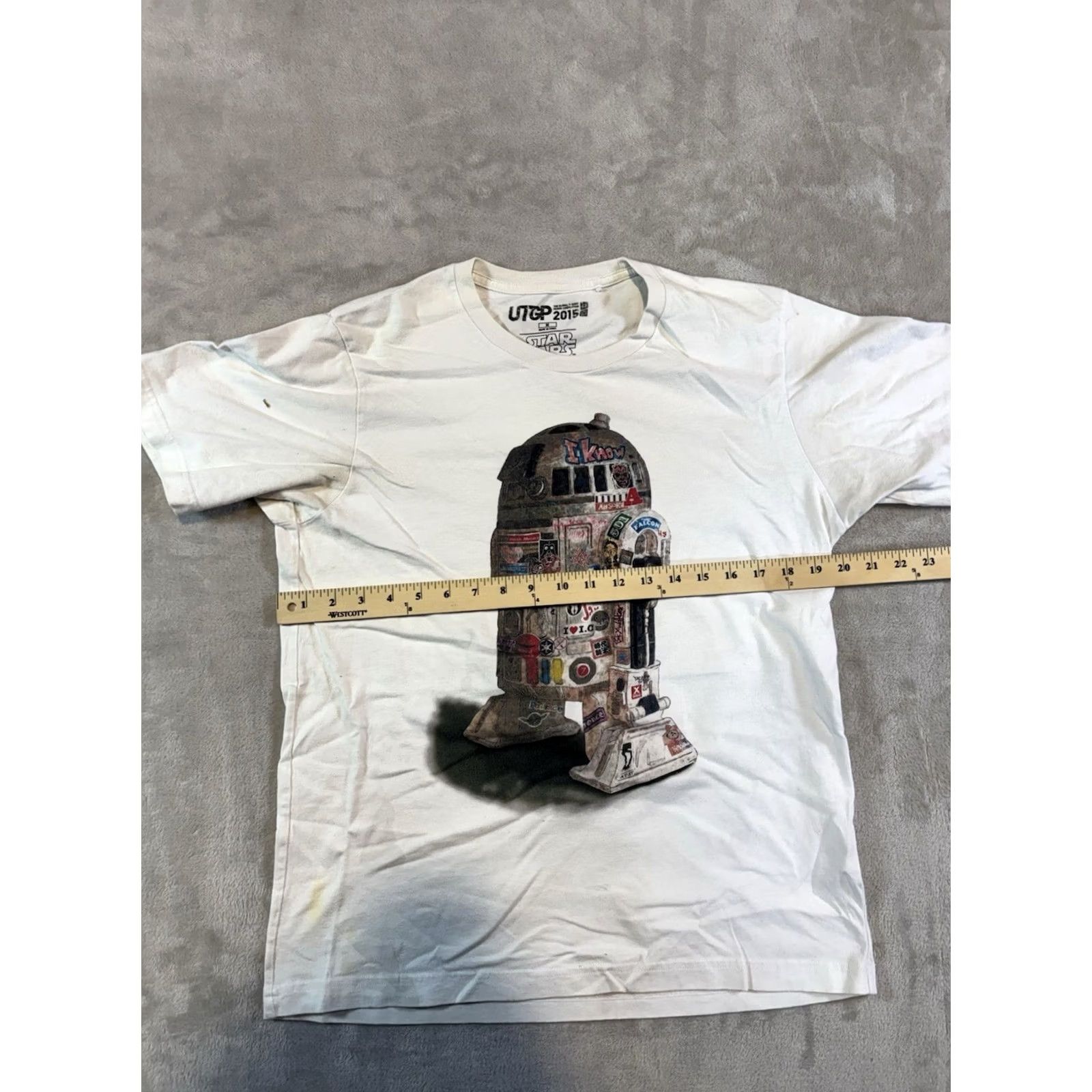 Uniqlo UNIQLO UTGP Star Wars R2-D2 Limited Edition 2015 T-Shirt | White | Size M | Men | Crew Neck | Short Sleeve Size US M / EU 48-50 / 2 - 2 Thumbnail