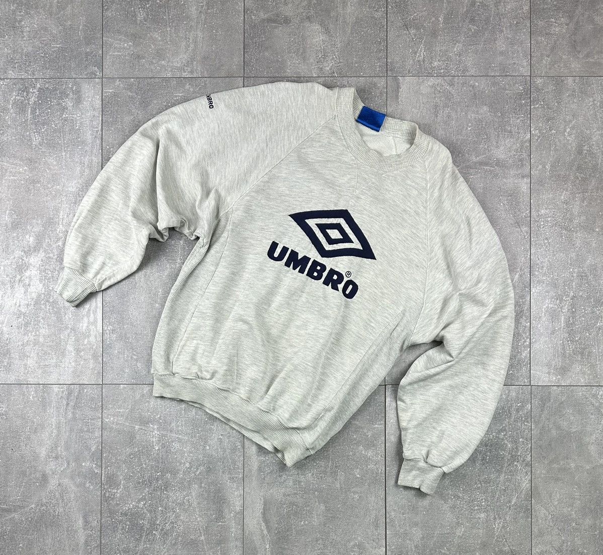 Umbro Umbro Pro Training Vintage Sweatshirt 90s Sportswear Size US S / EU 44-46 / 1 - 1 Thumbnail