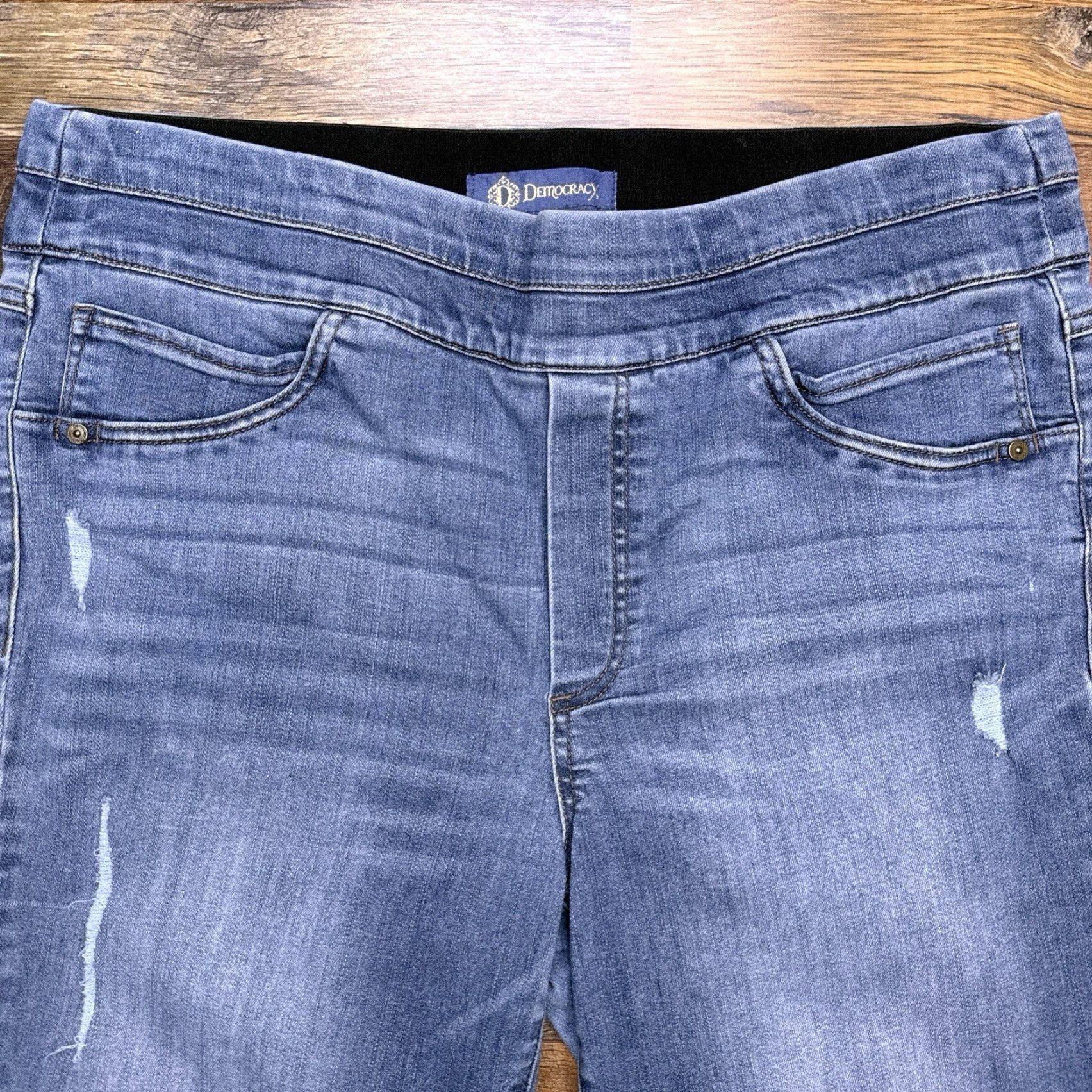 Vintage Democracy Blue 12 Distressed High Rise Ankle Skimmer Jeans User: Democracy Blue 12 Distressed High Rise Ankle Skimmer Jeans Size 34" / US 12 / IT 48 - 3 Thumbnail