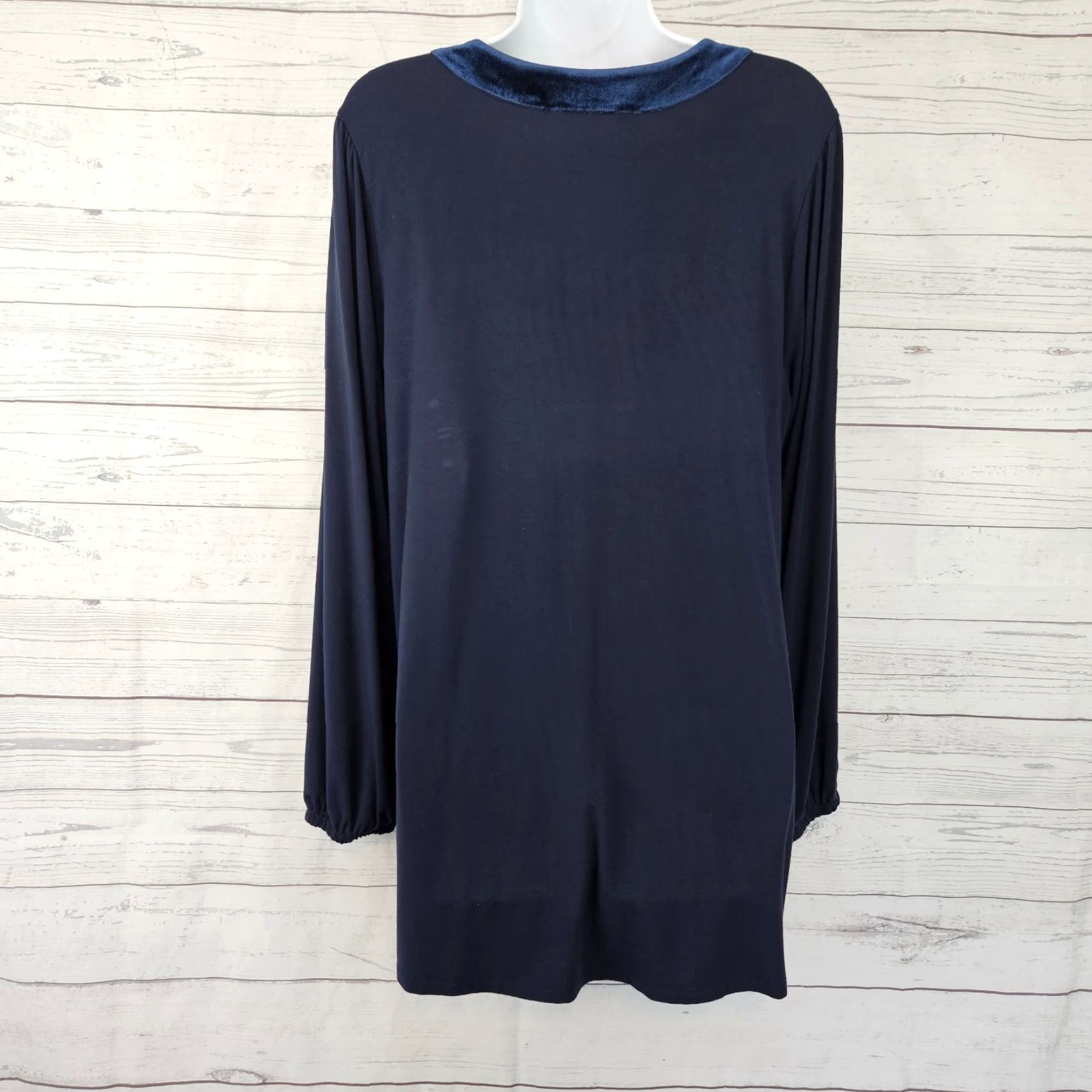 Soft Surroundings Soft Surroundings Womens Top L Blue Long Sleeve Embellished Velvet Trim Shirt Blouse Tunic Adult Womens Size L / US 10 / IT 46 - 3 Thumbnail