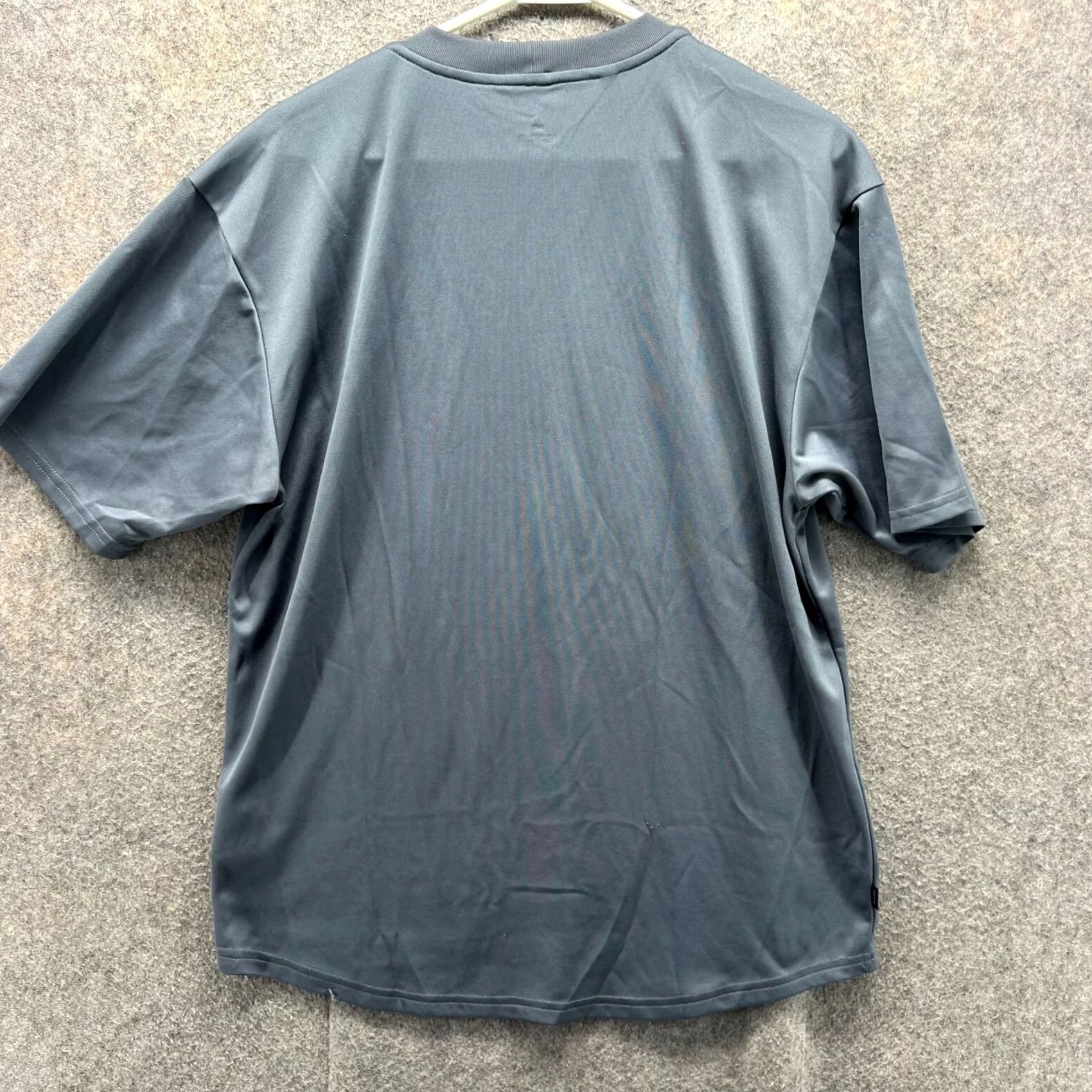 Nike VINTAGE Nike Shirt Men Medium Gray Crewneck Swoosh Embroidery Nike Dri-Fit Logo 90s 00s Sportswear Mens Size US M / EU 48-50 / 2 - 2 Thumbnail