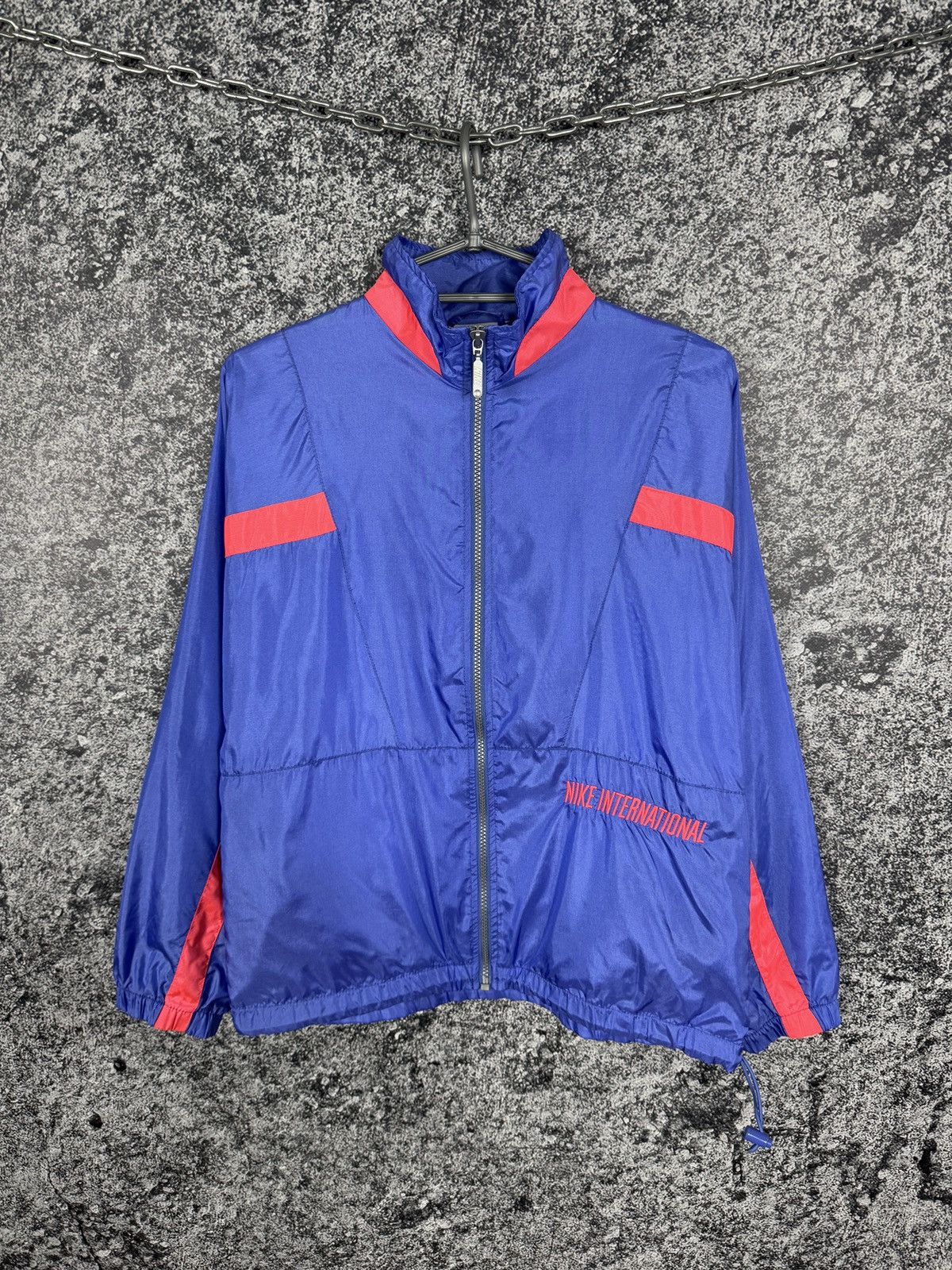 Nike Nike International Nylon Vintage Jacket Windbreaker Size S Size US S / EU 44-46 / 1 - 1 Thumbnail