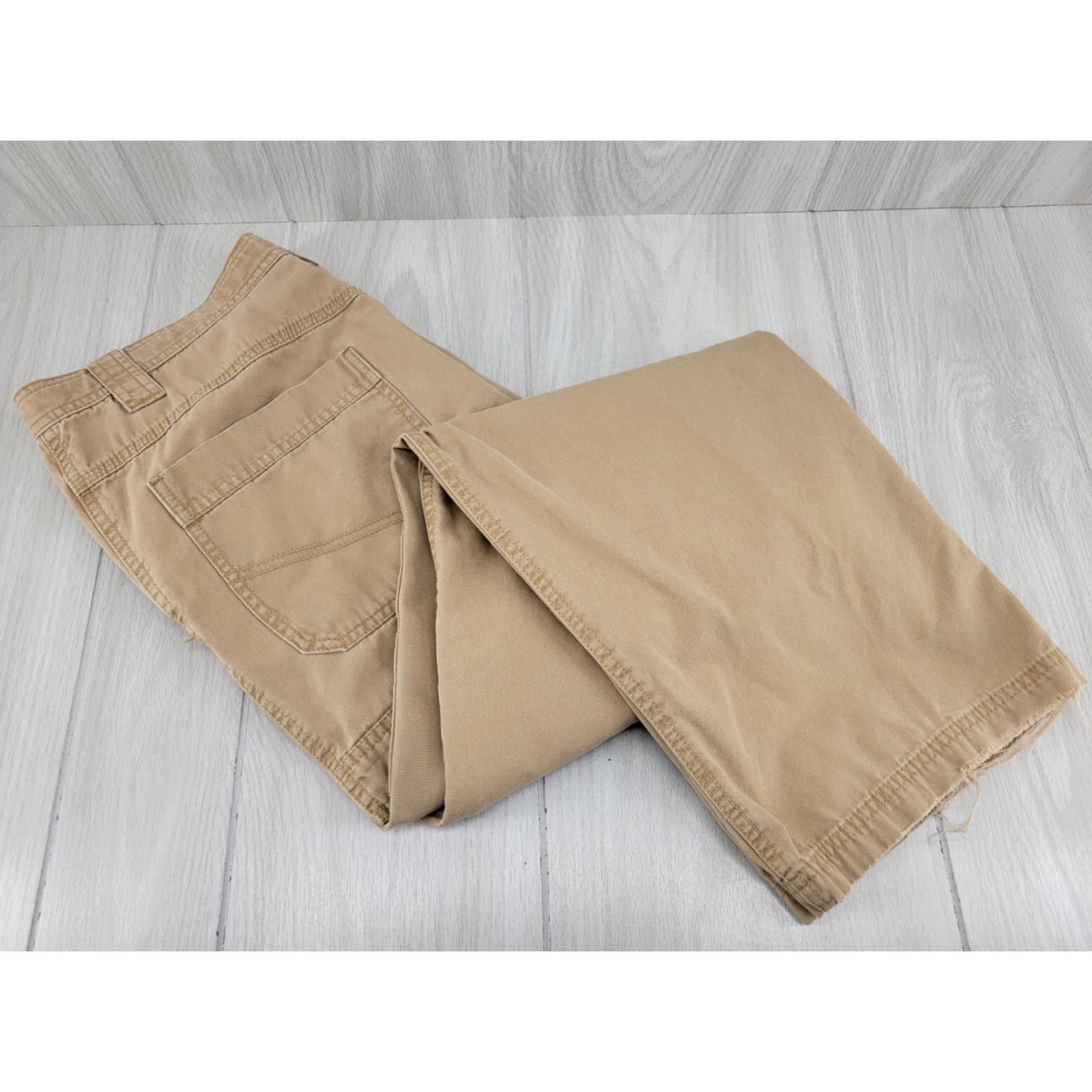 Vintage VINTAGE? No — Columbia Omni-Shield Khaki Pants Mens 34x30 Beige Cargo Pocket Outdoor Cotton Size US 34 / EU 50 - 5 Thumbnail