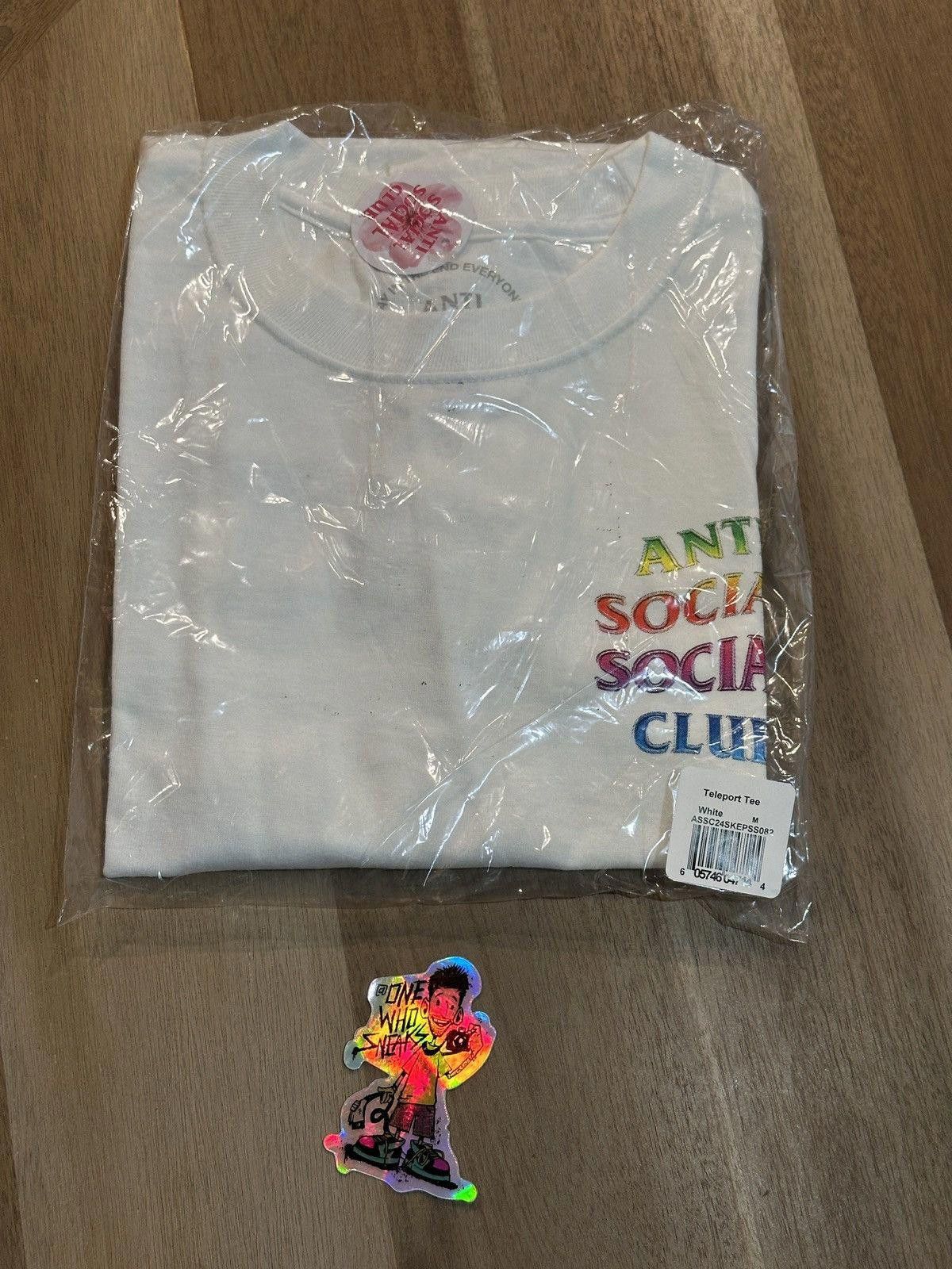 Anti Social Social Club Anti Social Social Club Teleport Gradient Tee Size Medium Size US M / EU 48-50 / 2 - 4 Thumbnail