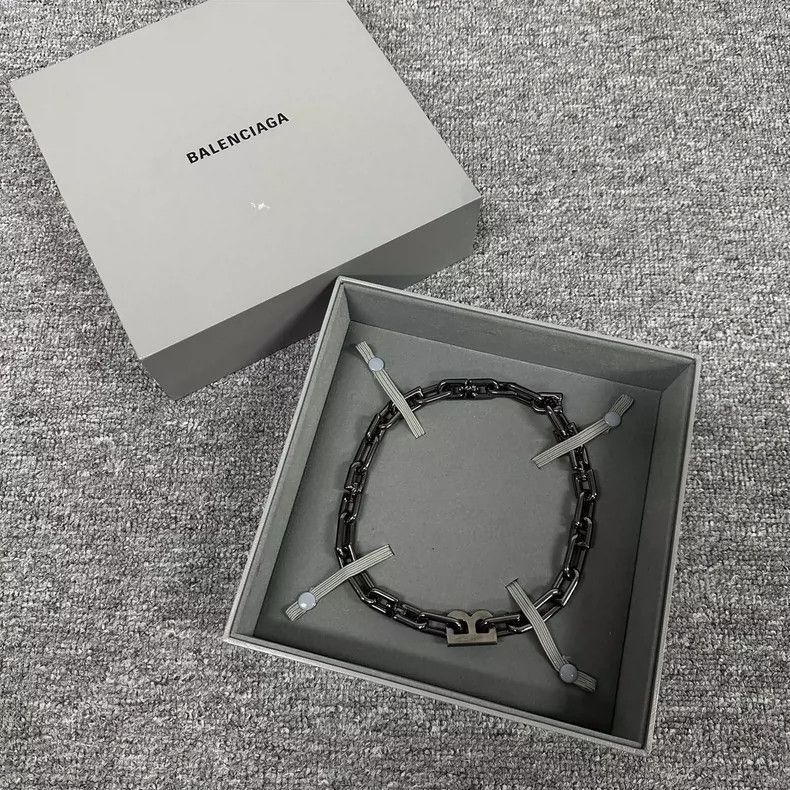 Balenciaga Balenciaga balenciaga b chain necklace in silver -2507 Size ONE SIZE - 2 Thumbnail