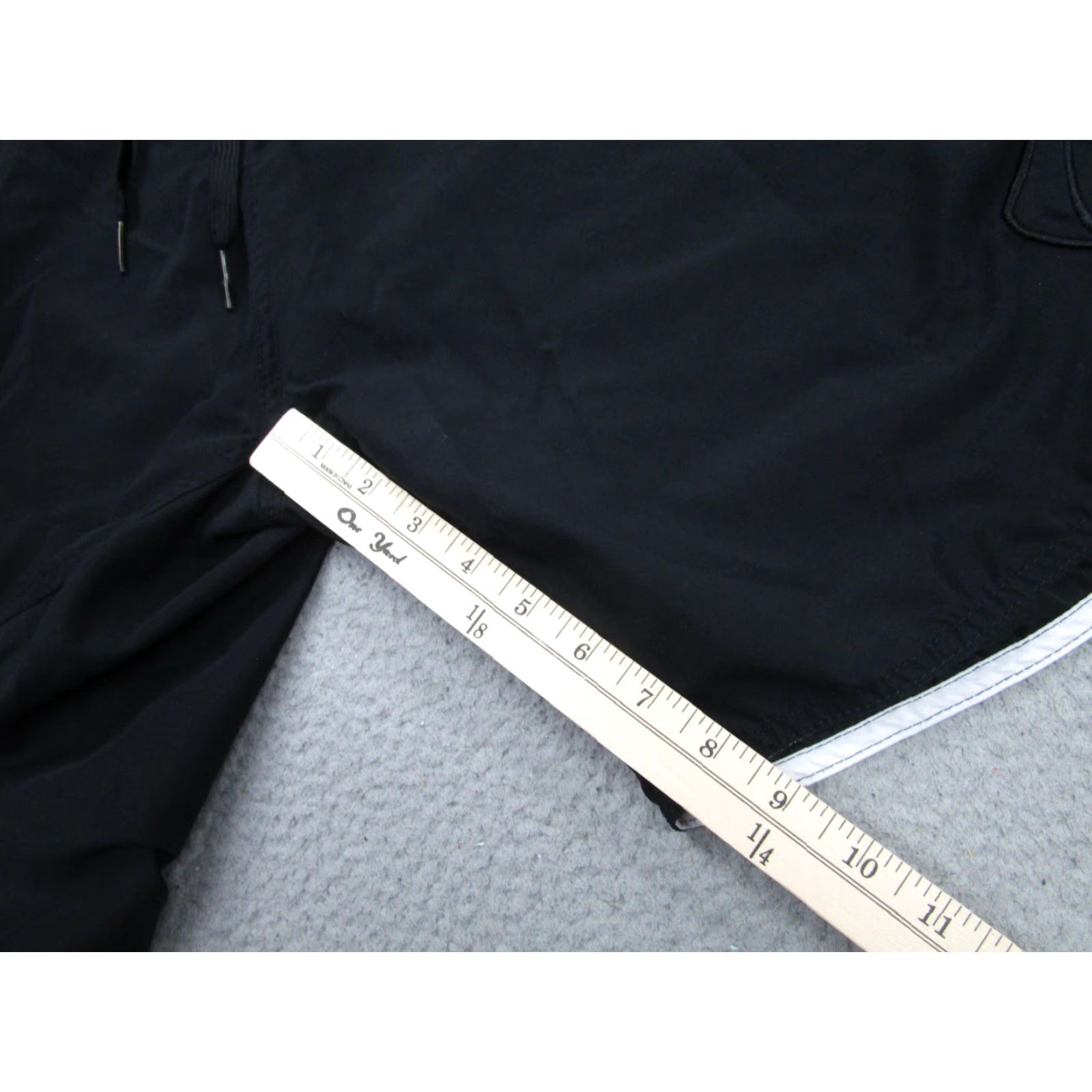 Body Glove Body Glove Mens Shorts 38 Black Boardshorts Swim Trunks Surf Pocket y2k Baggy Size US 38 / EU 54 - 4 Thumbnail