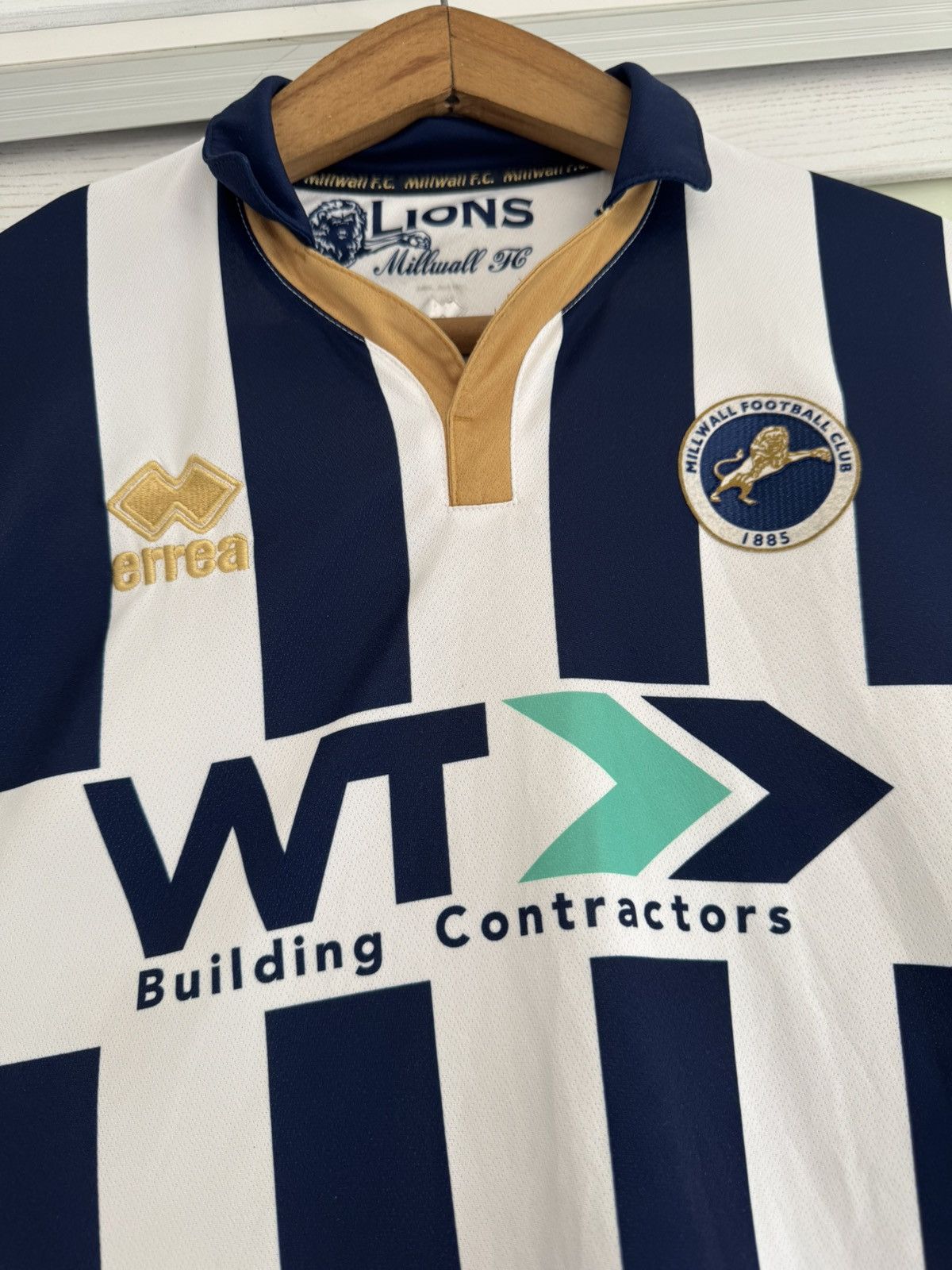 Errea Millwall 2016-2017 Home Soccer Longsleeve Jersey Football Size US S / EU 44-46 / 1 - 6 Thumbnail