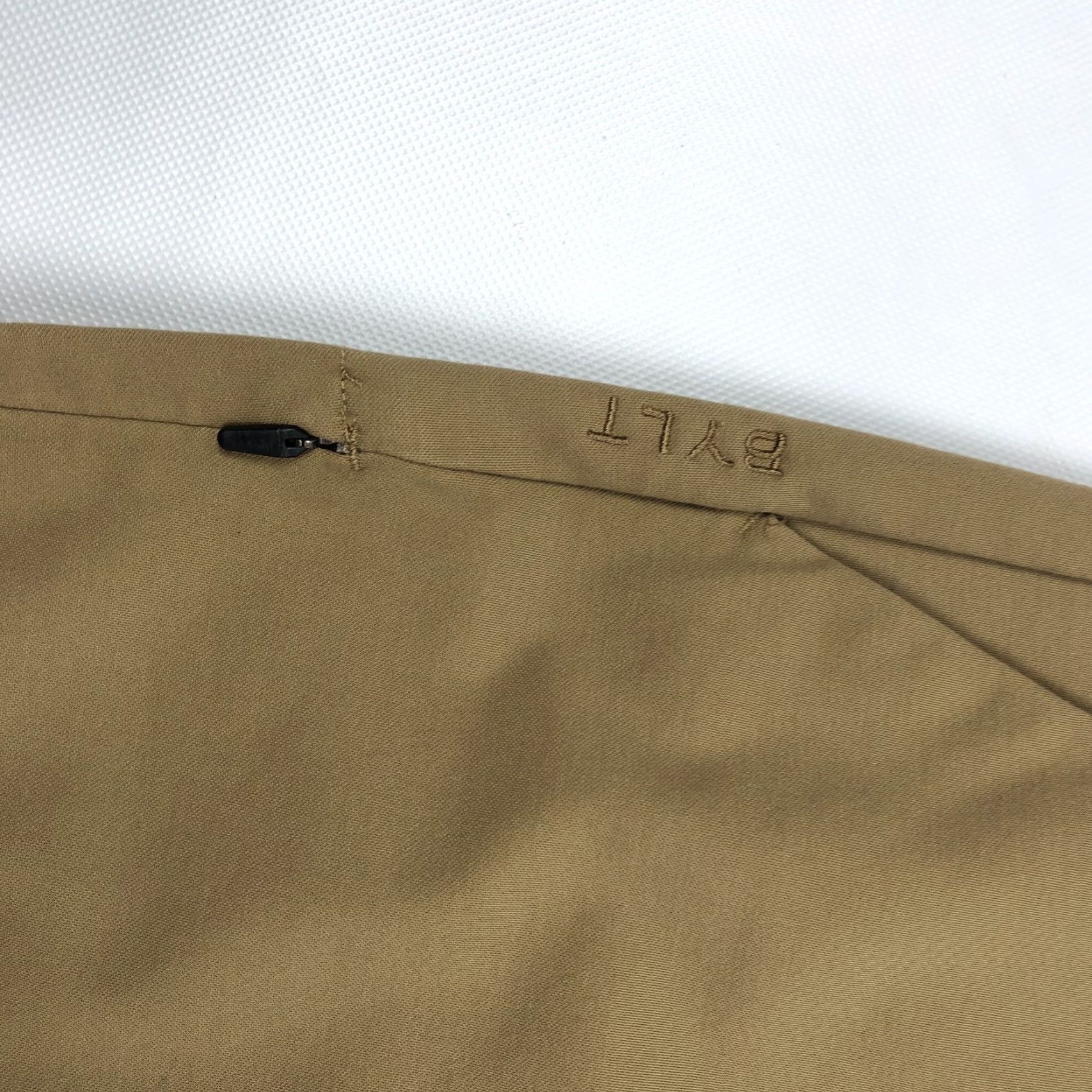 Vintage BYLT Everyday Pant 2.0 Slim Fit Chino 36 Tall Khaki Men Pant Size US 36 / EU 52 - 7 Thumbnail