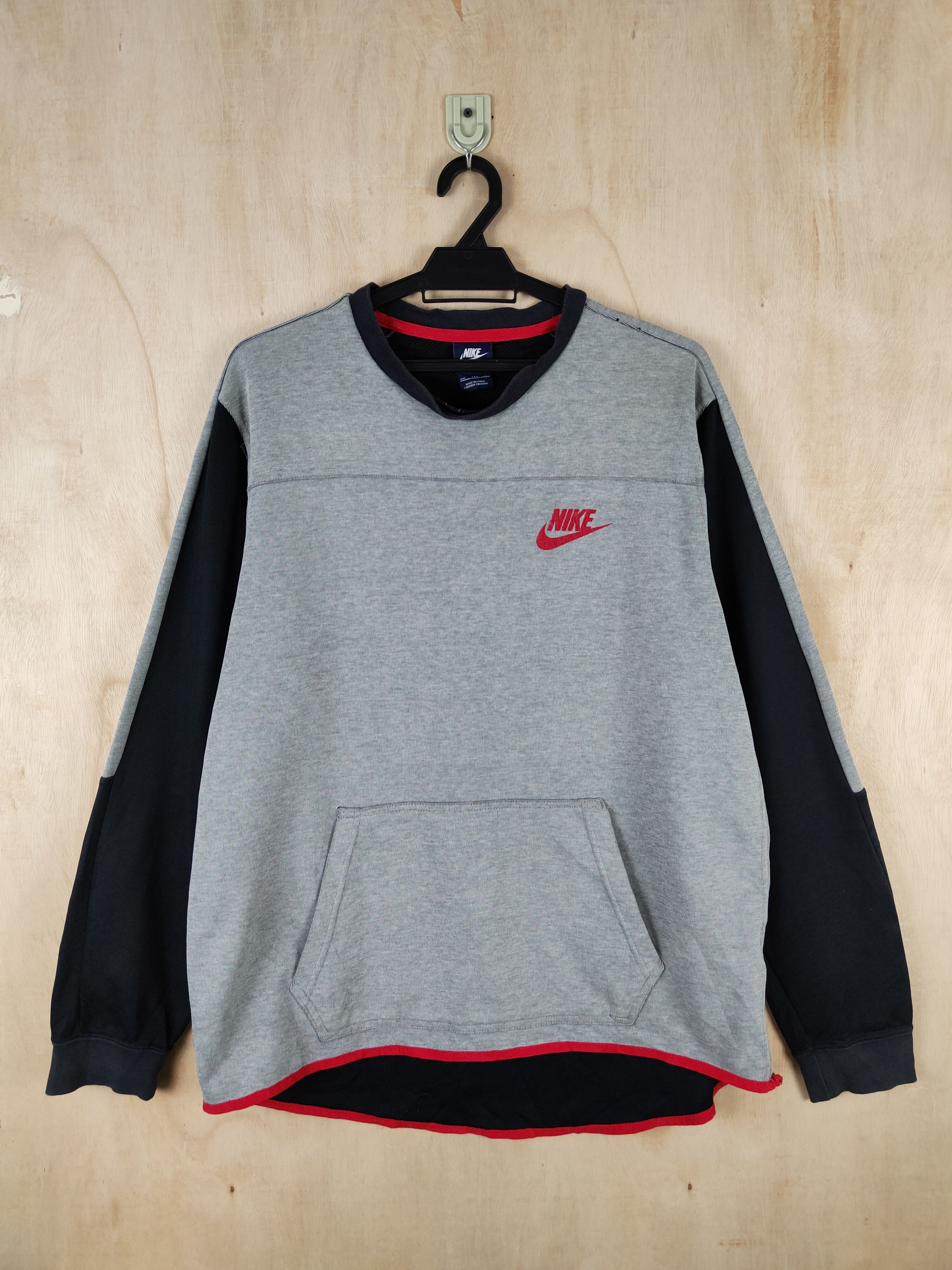 Nike × Vintage Nike Gray Black Sweatshirts #S2625 Size XXL / US 16-18 / IT 52-54 - 1 Thumbnail