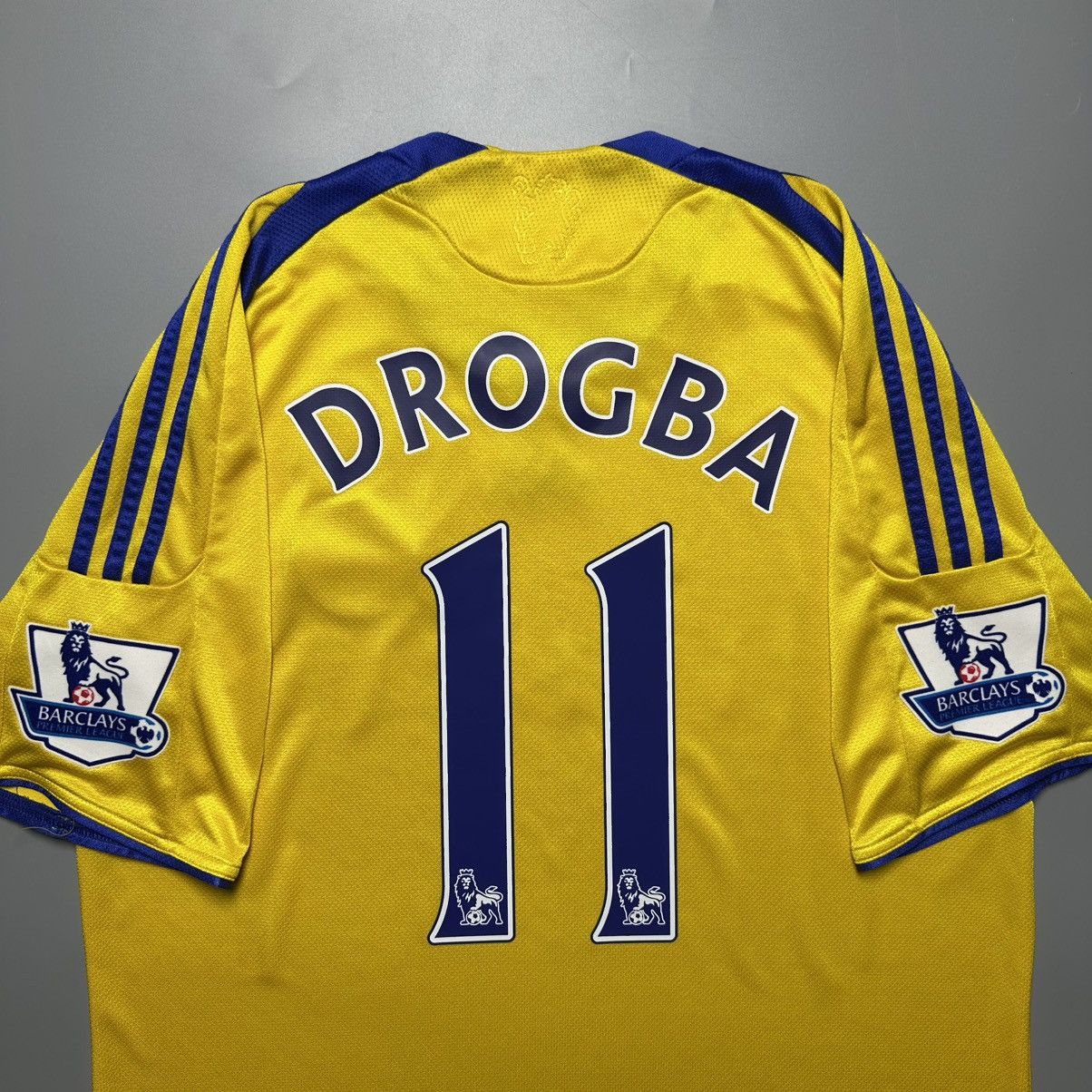 Adidas CHELSEA ADIDAS 2008/2009 FOOTBALL THIRD JERSEY #11 DROGBA Size US XL / EU 56 / 4 - 13 Thumbnail