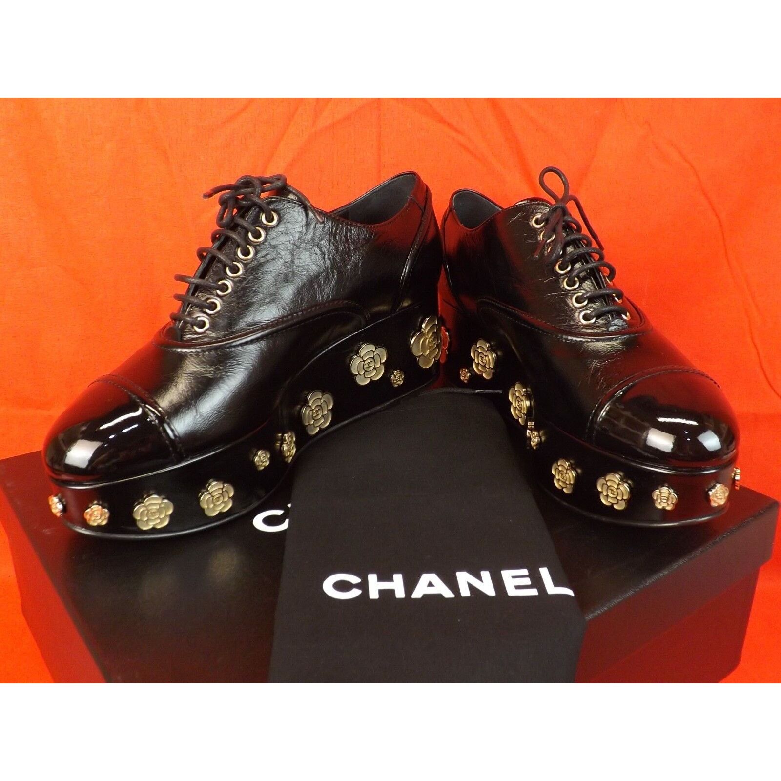 Chanel BLACK LEATHER CAMELLIA CC PLATFORM CAP TOE OXFORDS 39 Size US 8 / IT 38 - 6 Thumbnail