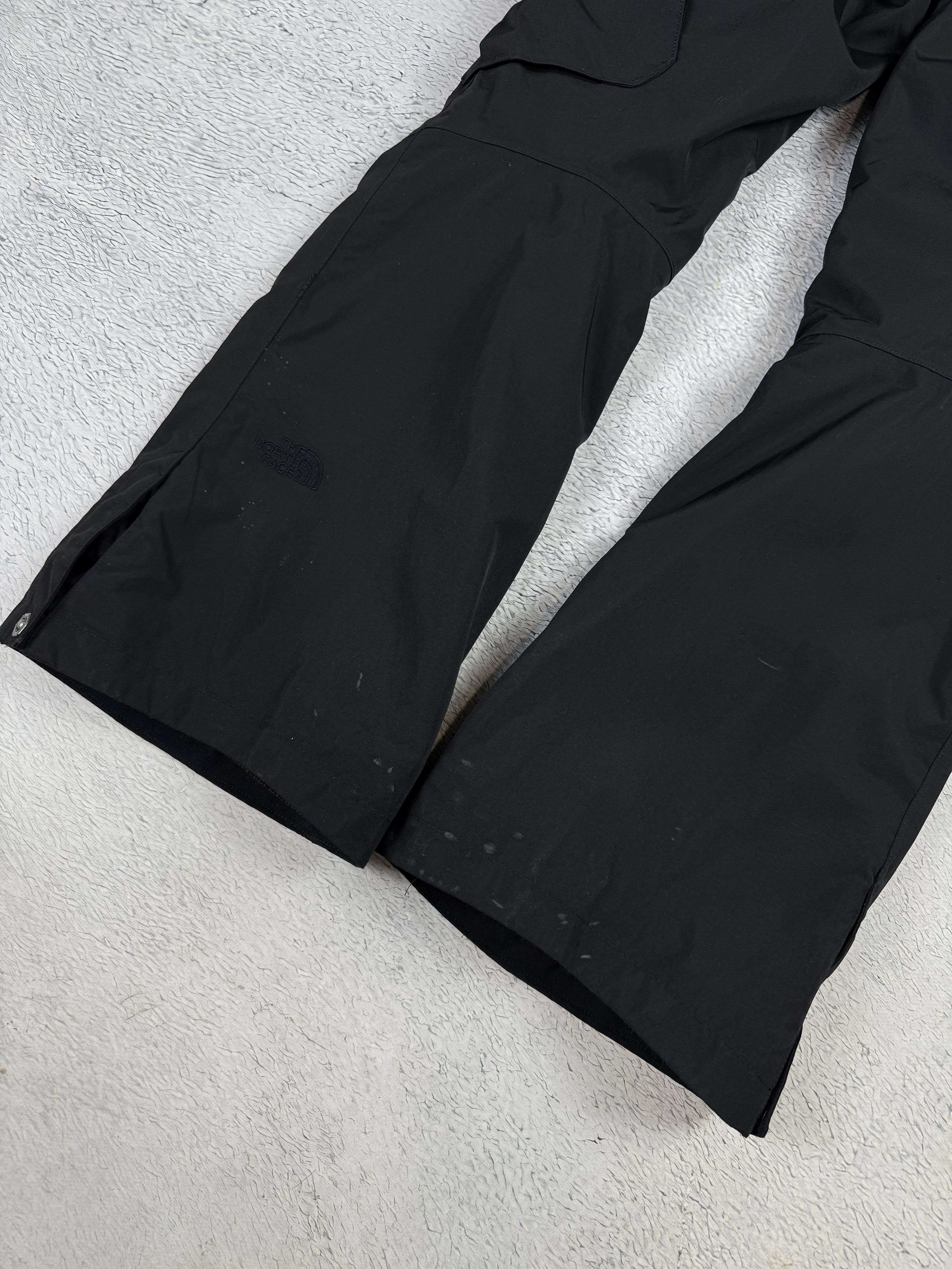 The North Face The North Face Women Snow HyVent Pants Ski Cargo Black Size 26" / US 2 / IT 38 - 13 Thumbnail