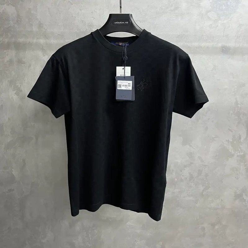 Louis Vuitton Louis Vuitton Black Cotton Women's T-Shirt 0089 Size XS / US 0-2 / IT 36-38 - 1 Thumbnail