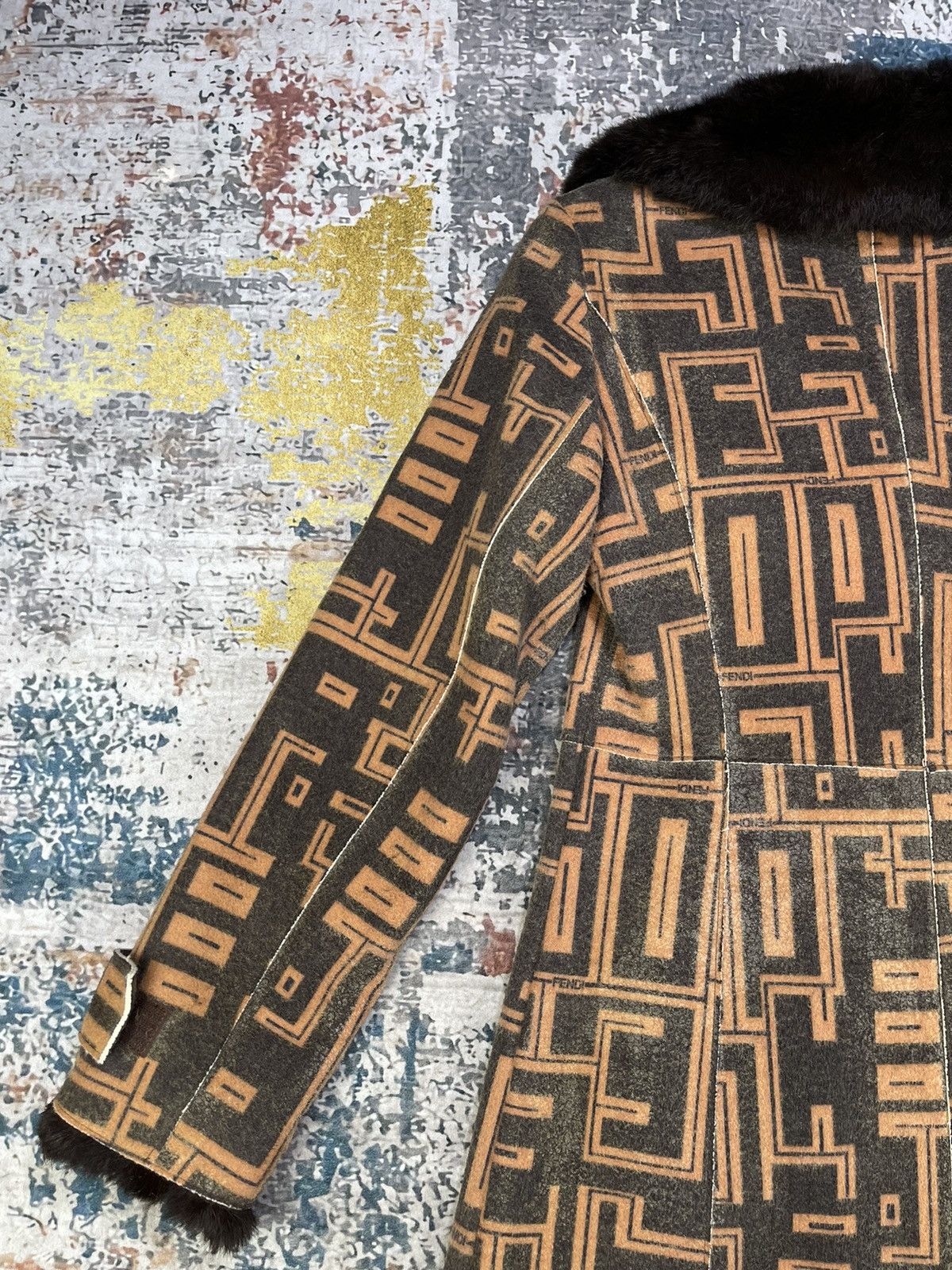 Fendi Vintage FENDI Roma Jeans Abstract Fur Trench Coats Size M / US 6-8 / IT 42-44 - 8 Thumbnail