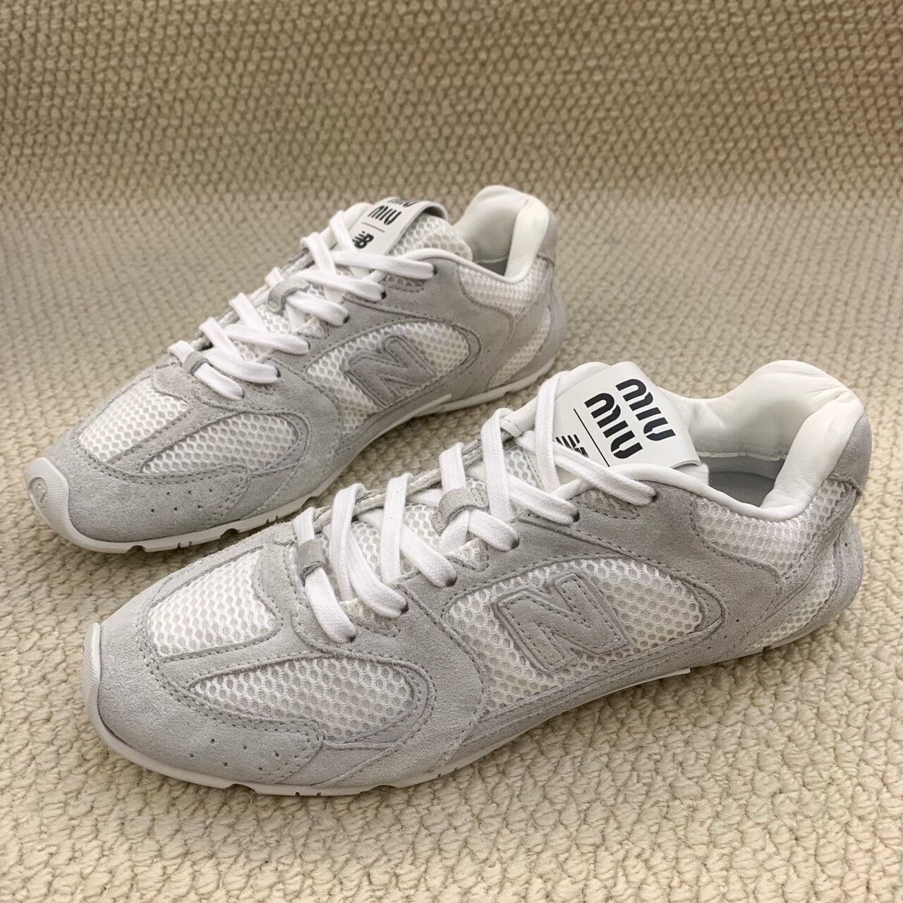 New Balance New Balance White Lowtop Sneakers us_8-5 Women Size US 8.5 / IT 38.5 - 1 Thumbnail