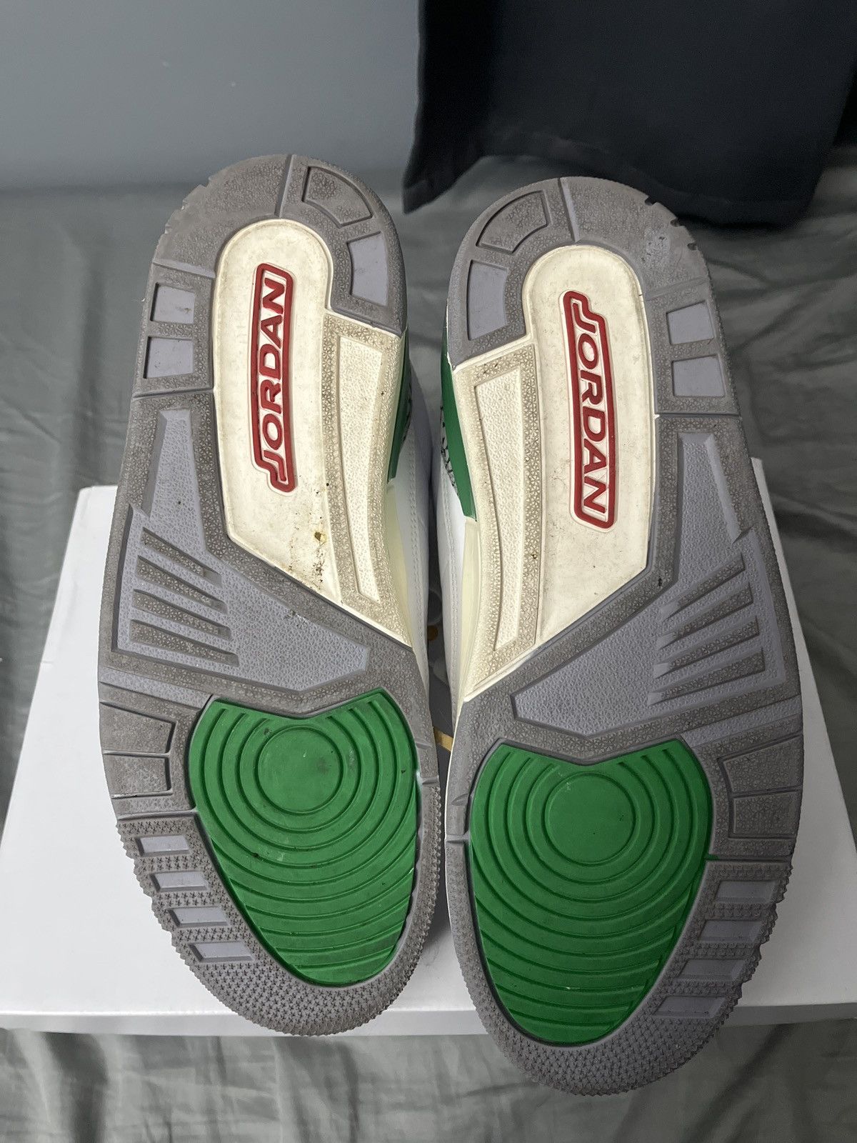 Jordan Brand × Nike WMNS Jordan 3 “Lucky Green” Size US 10.5 / EU 43-44 - 5 Thumbnail