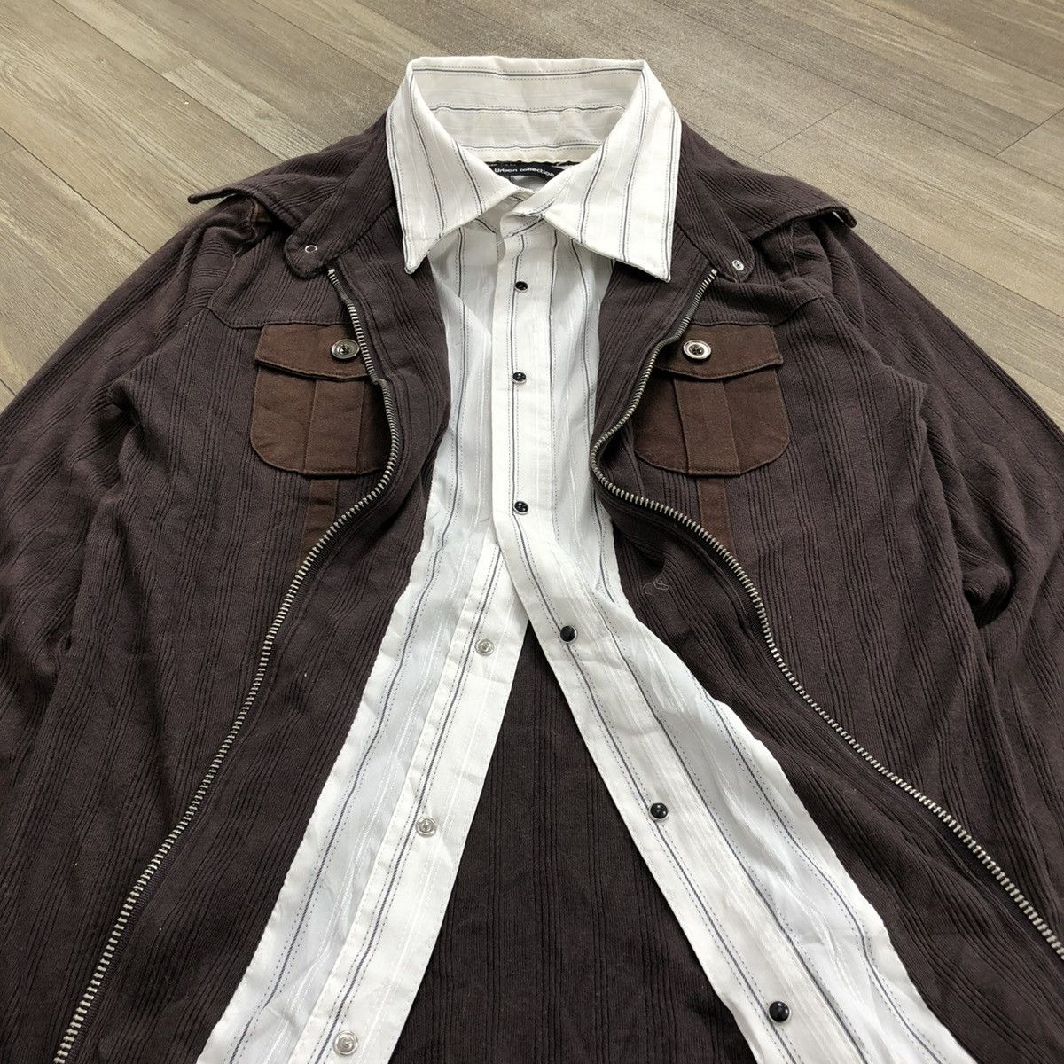 20471120 2000s Urban Collection Double Layer Beauty Beast Lgb Shirt Size US S / EU 44-46 / 1 - 4 Thumbnail