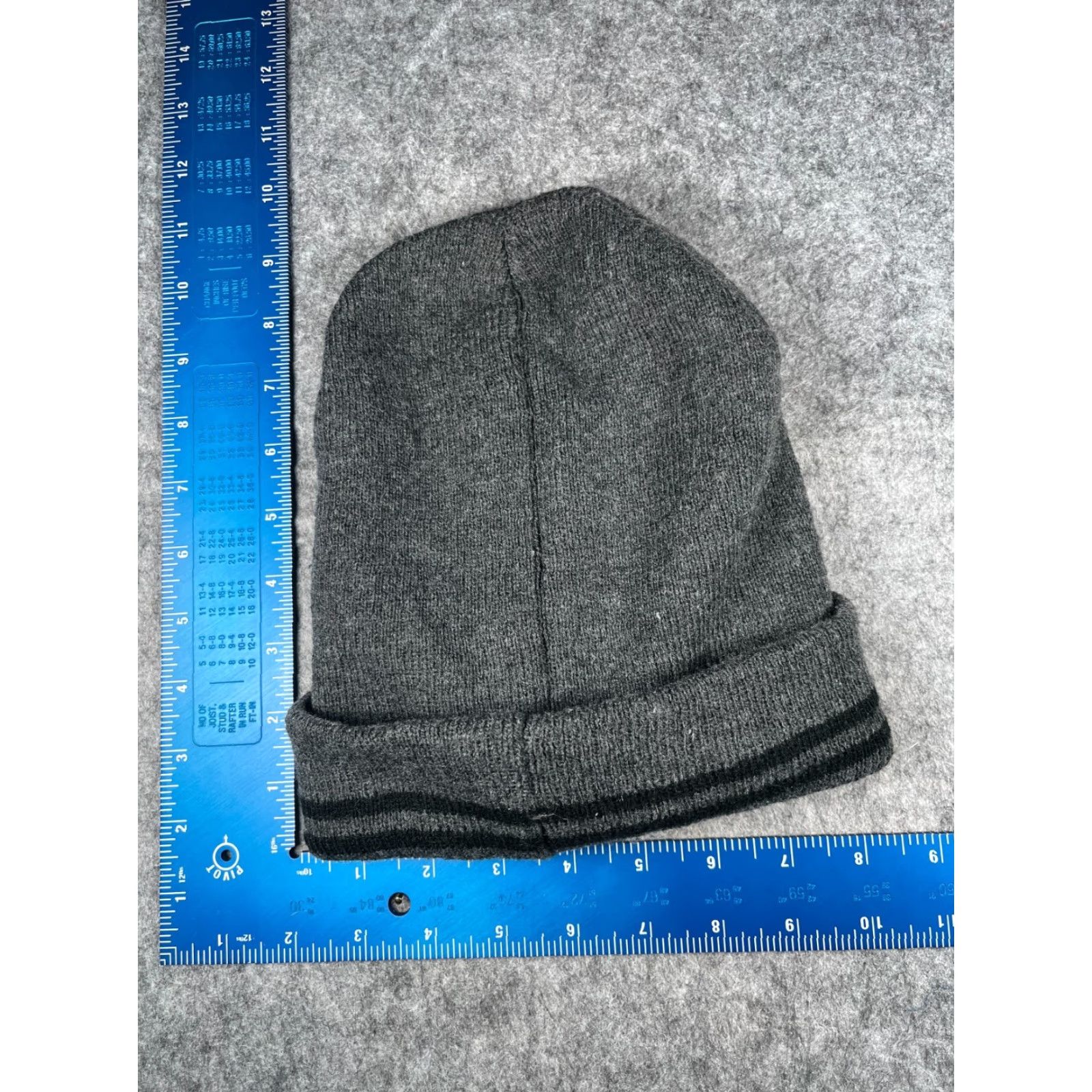 Vintage Becker Brands Beanie Toque Adult One Size Gray Stripe Knit 100% Acrylic Size ONE SIZE - 4 Thumbnail