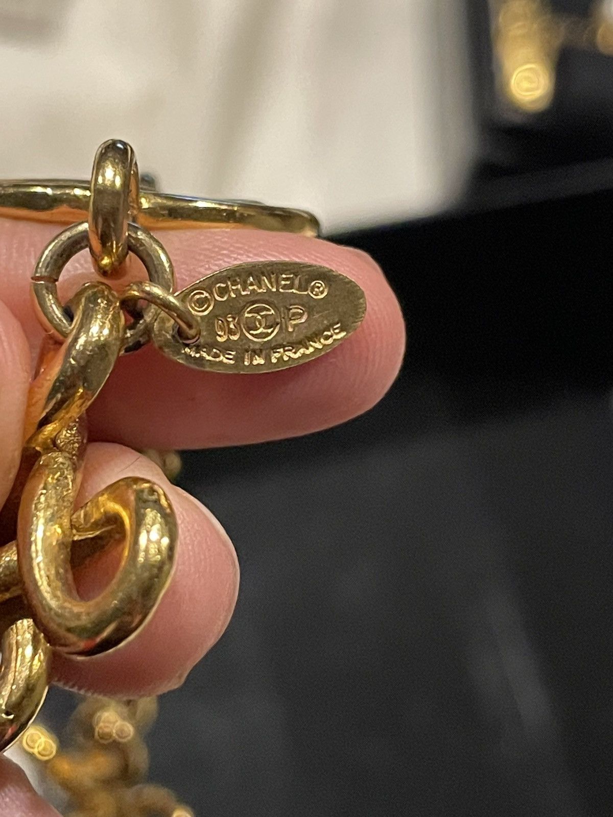 Chanel × Vintage 20thC CHANEL VINTAGE TWISTED DESIGN NECKLACE, FRANCE, 1993 Size ONE SIZE - 2 Thumbnail