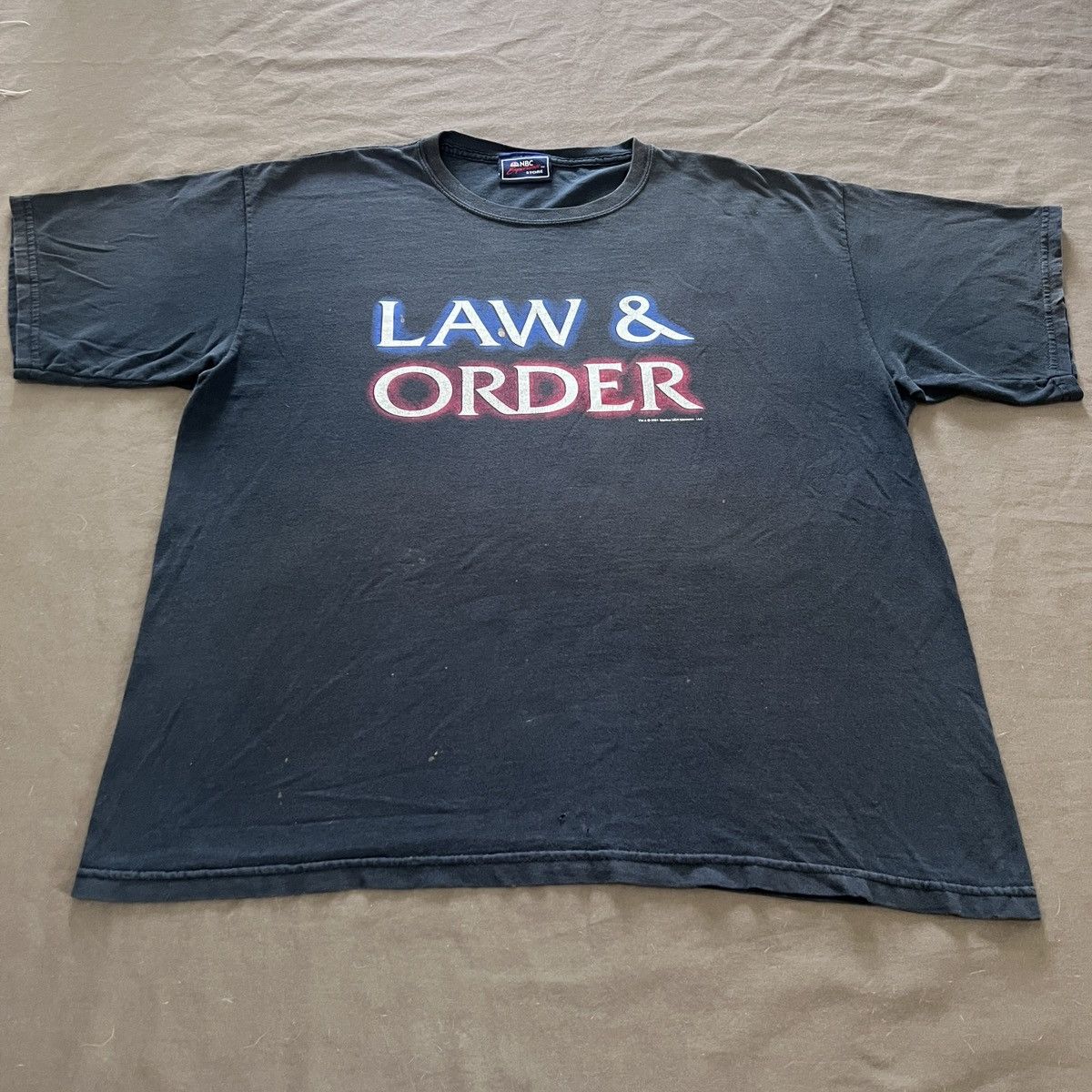 Vintage Vintage Law & Order TV series Movie Tee Faded Size US XL / EU 56 / 4 - 2 Thumbnail