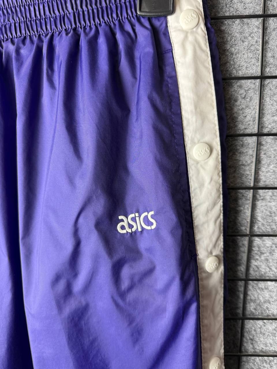 Asics Asics Track pants buckle vintage size XLarge Size US 36 / EU 52 - 3 Thumbnail