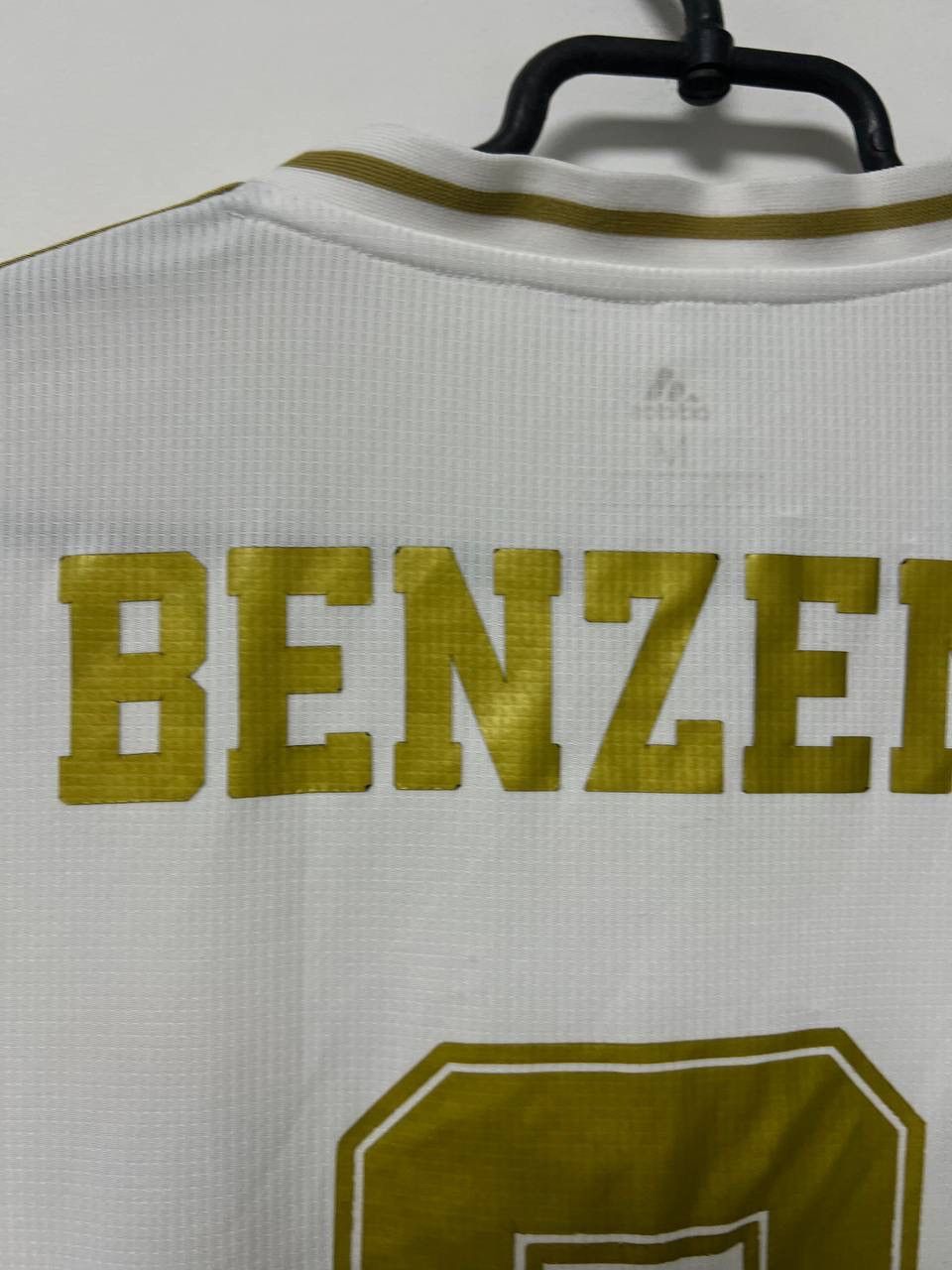 Adidas Real Madrid #9 Benzema 2019/2020 Home Football Shirt M Size US M / EU 48-50 / 2 - 25 Thumbnail