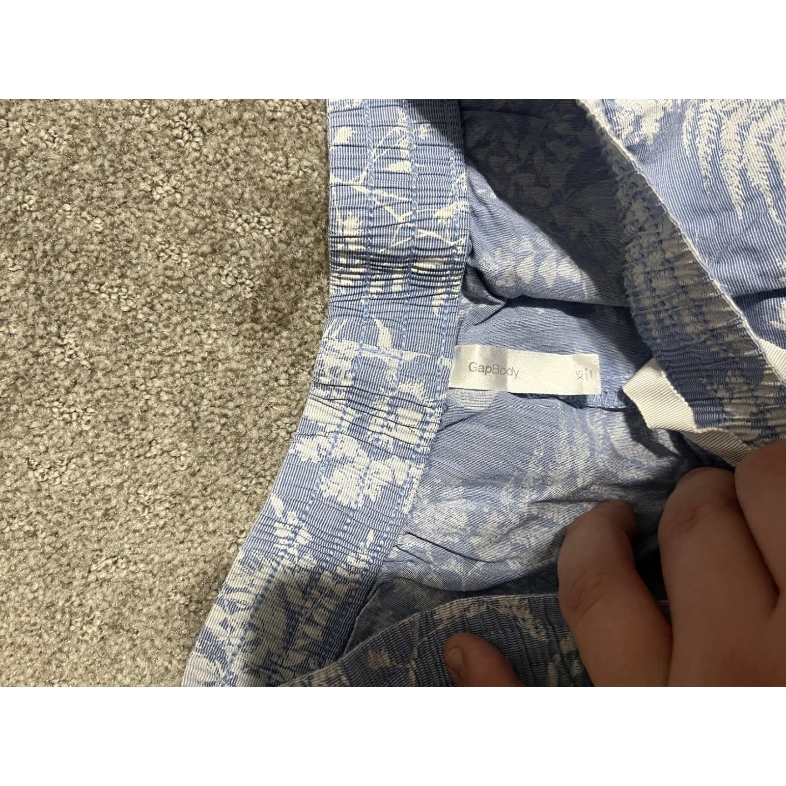 Gap GAP Shirt XS High Rise Flat Front Pockets Light Blue Floral Lightweight Women's XS Floral Print - GAP Size 26" / US 2 / IT 38 - 3 Thumbnail