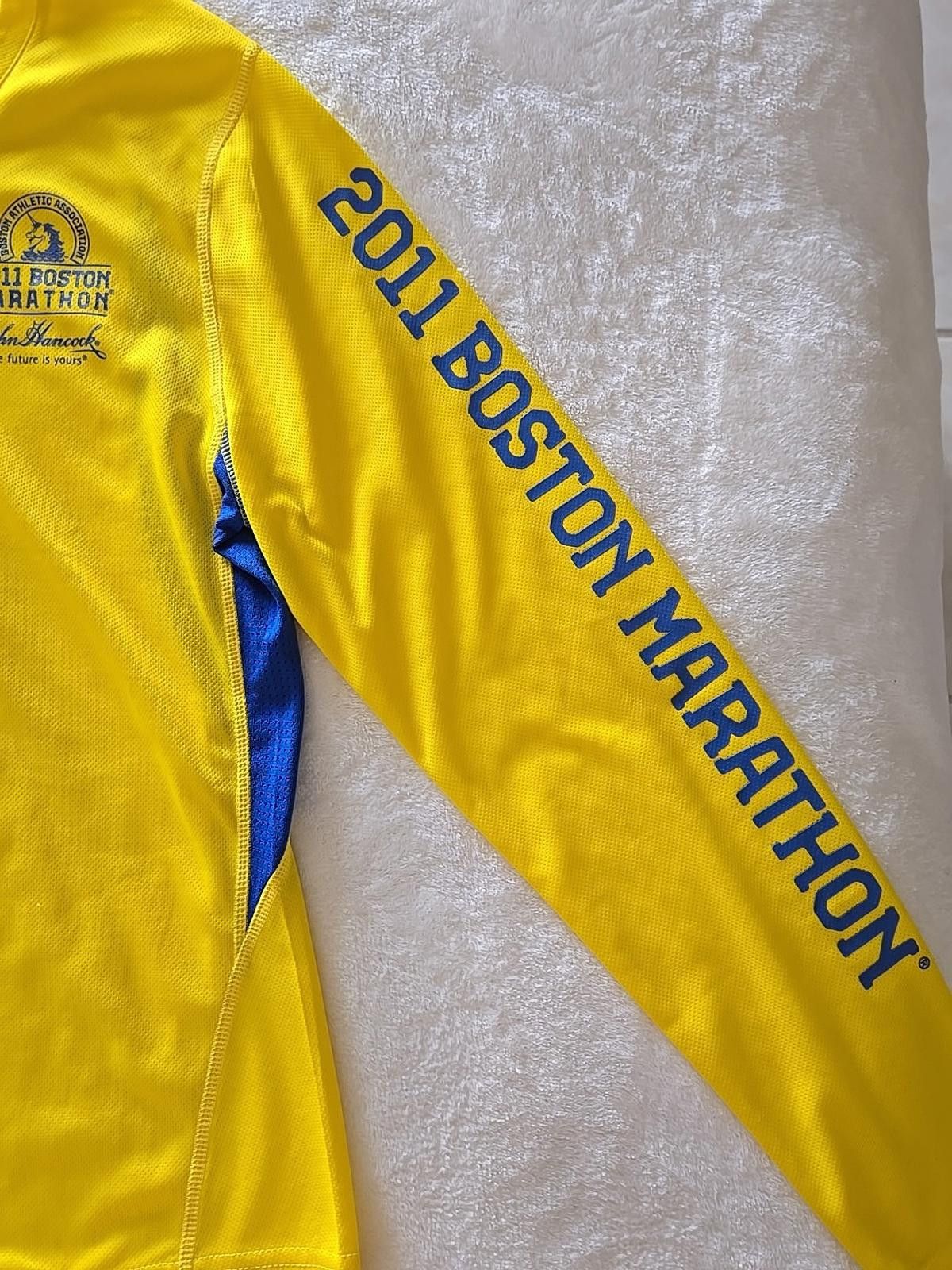 Other Adidas 2011 Boston Marathon Jersey Shirt Small John Hancock Size S / US 4 / IT 40 - 6 Thumbnail