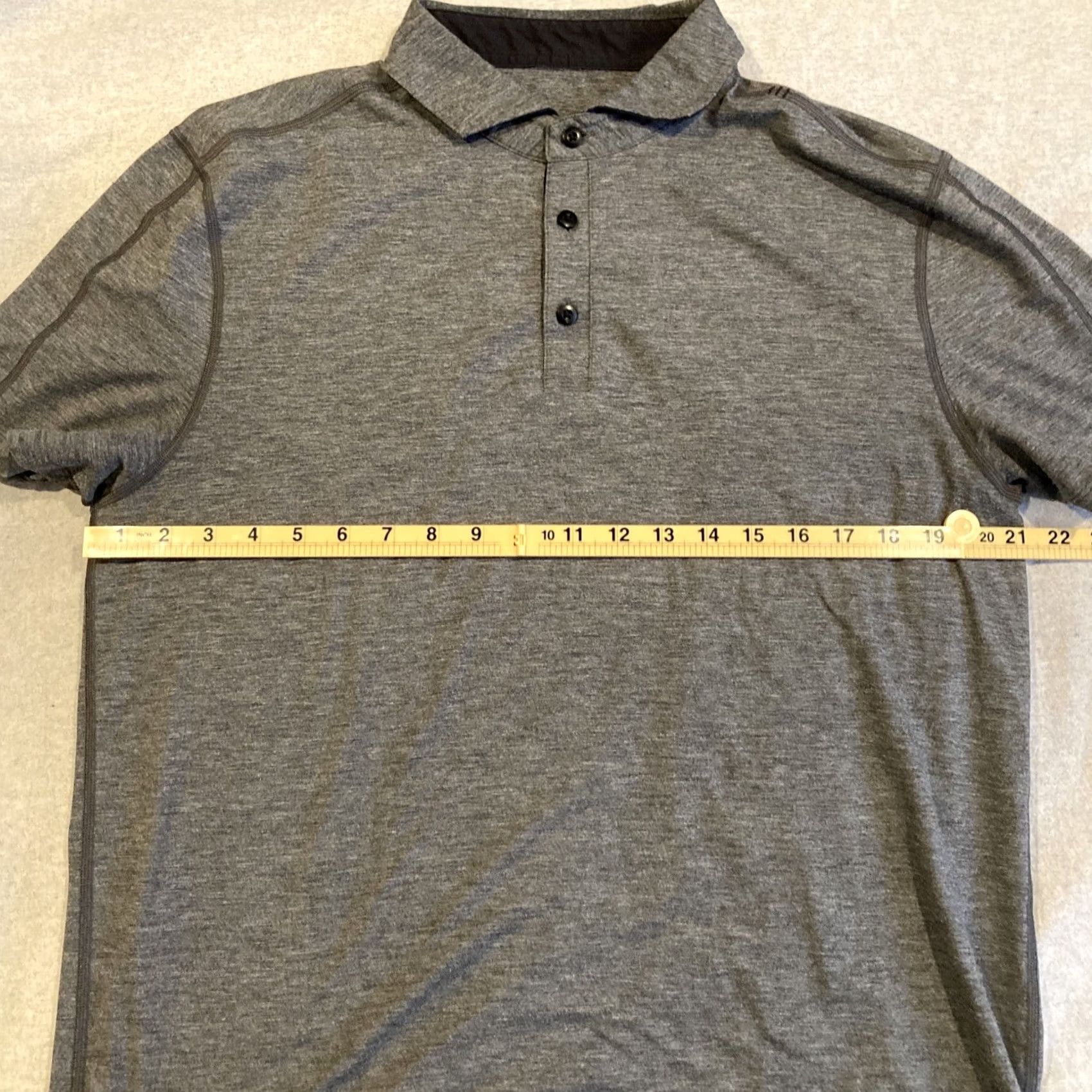 Lululemon Lululemon Men's Golf Polo Shirt Gray Short Sleeve Performance Size XL Size US XL / EU 56 / 4 - 3 Thumbnail