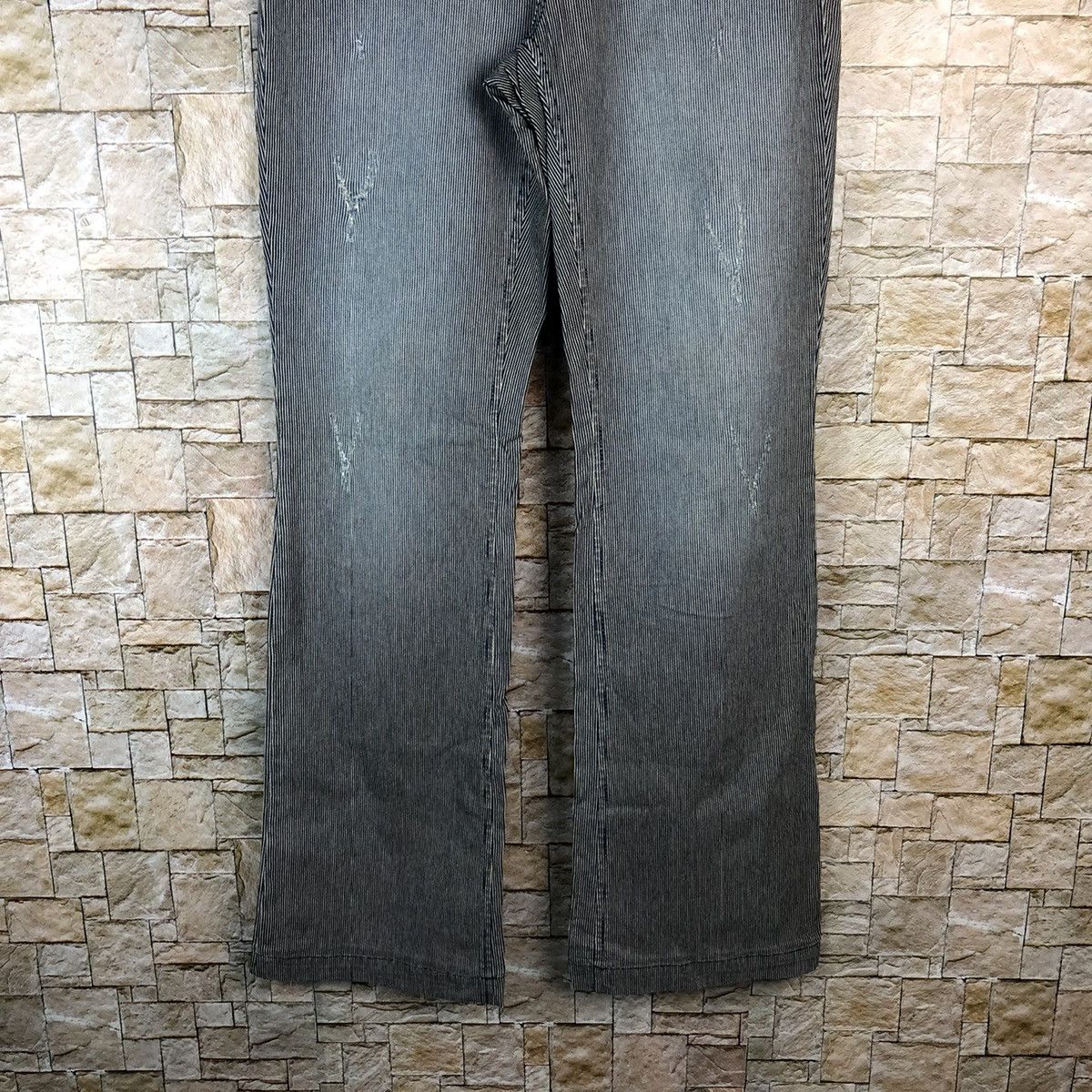 Eddie Bauer Eddie Bauer Blue Stripe Casual Pants #A1136 Size US 27 - 3 Thumbnail