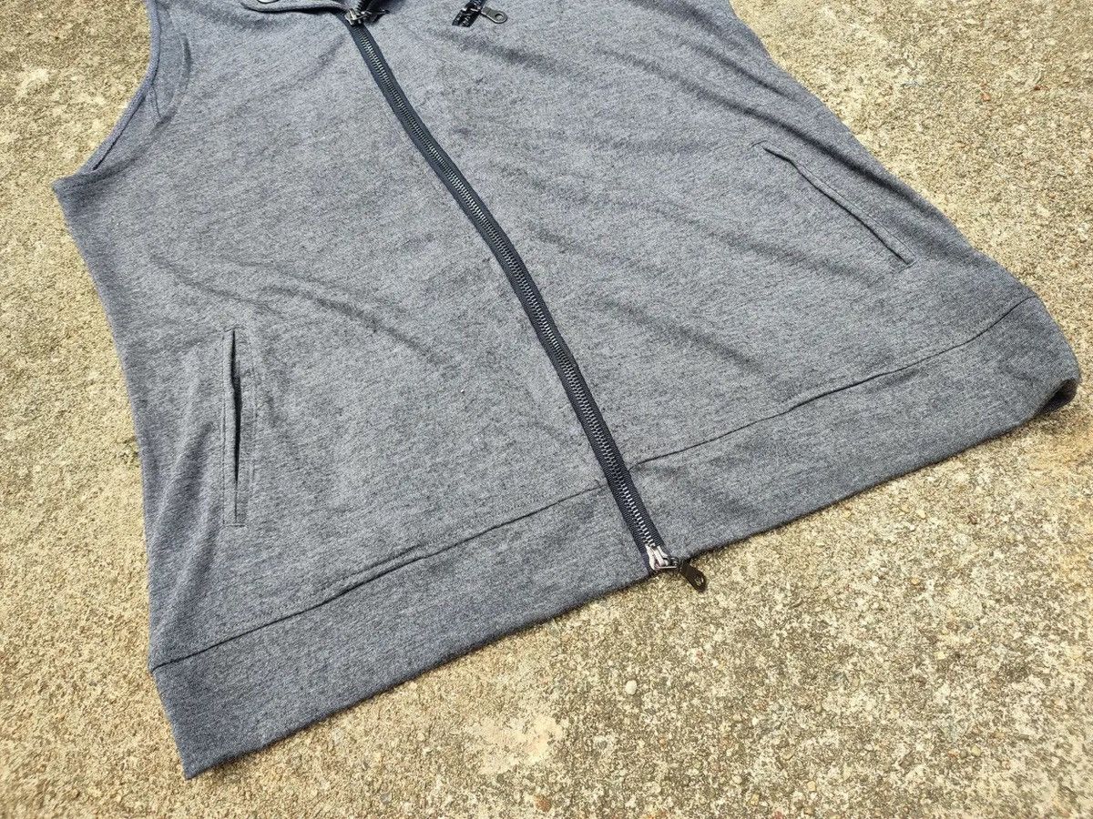 In The Attic in the attic homme Sleeveless Zip Vest – L Size US S / EU 44-46 / 1 - 4 Thumbnail