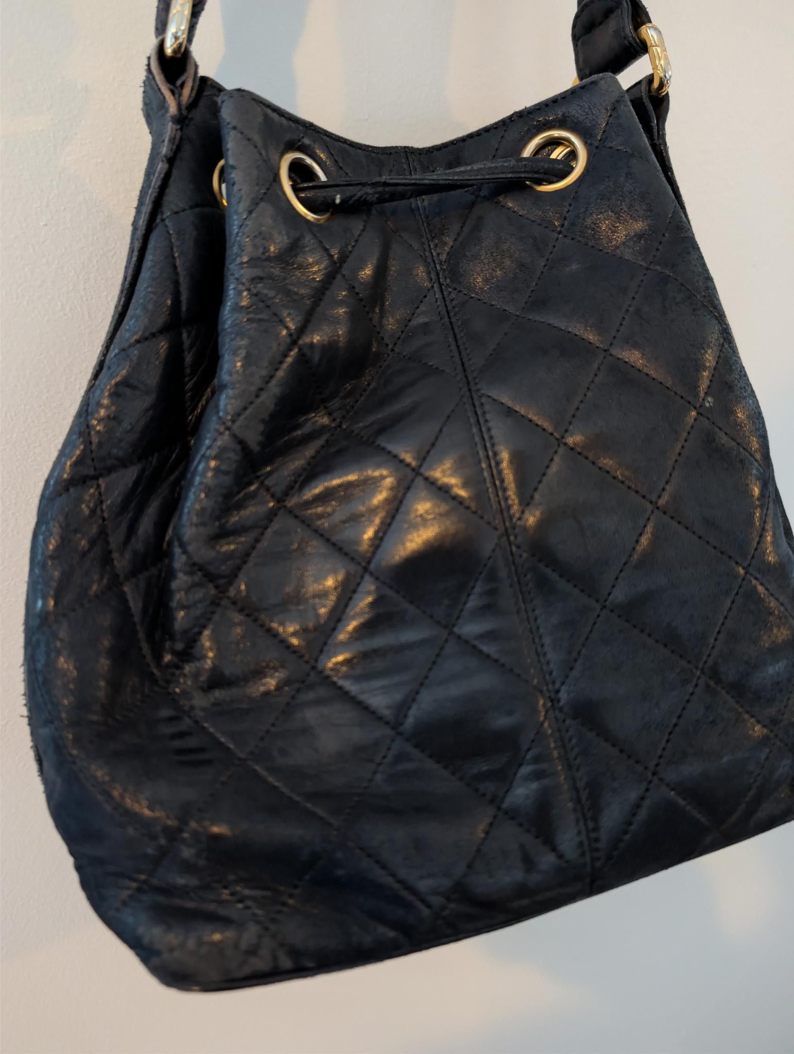 Chanel Vintage Chanel Black Leather Quilted Bag Size ONE SIZE - 2 Thumbnail