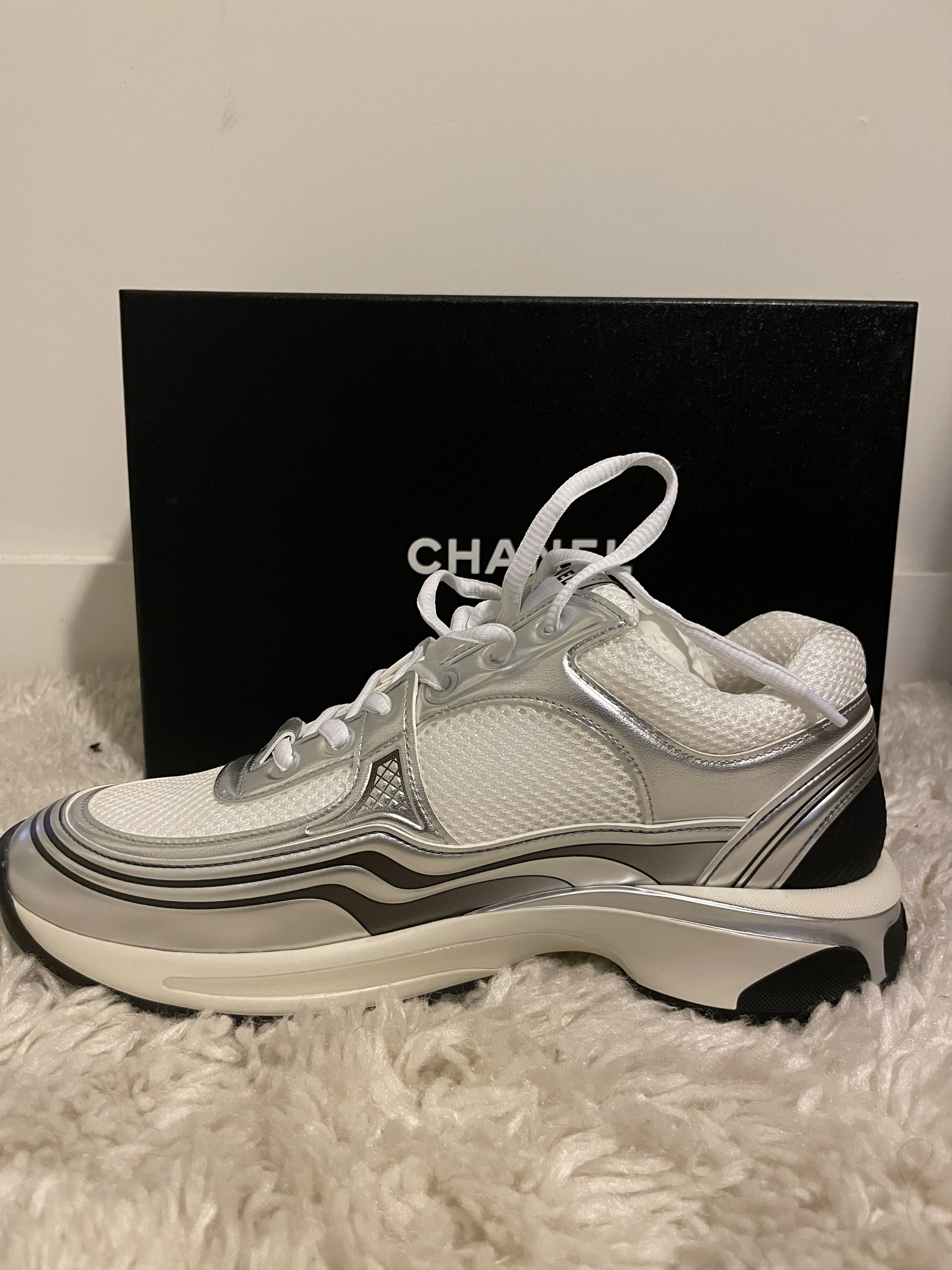 Chanel Chanel Runner Laminated Interlocking Metallic Brand New Size US 7 / IT 37 - 5 Thumbnail