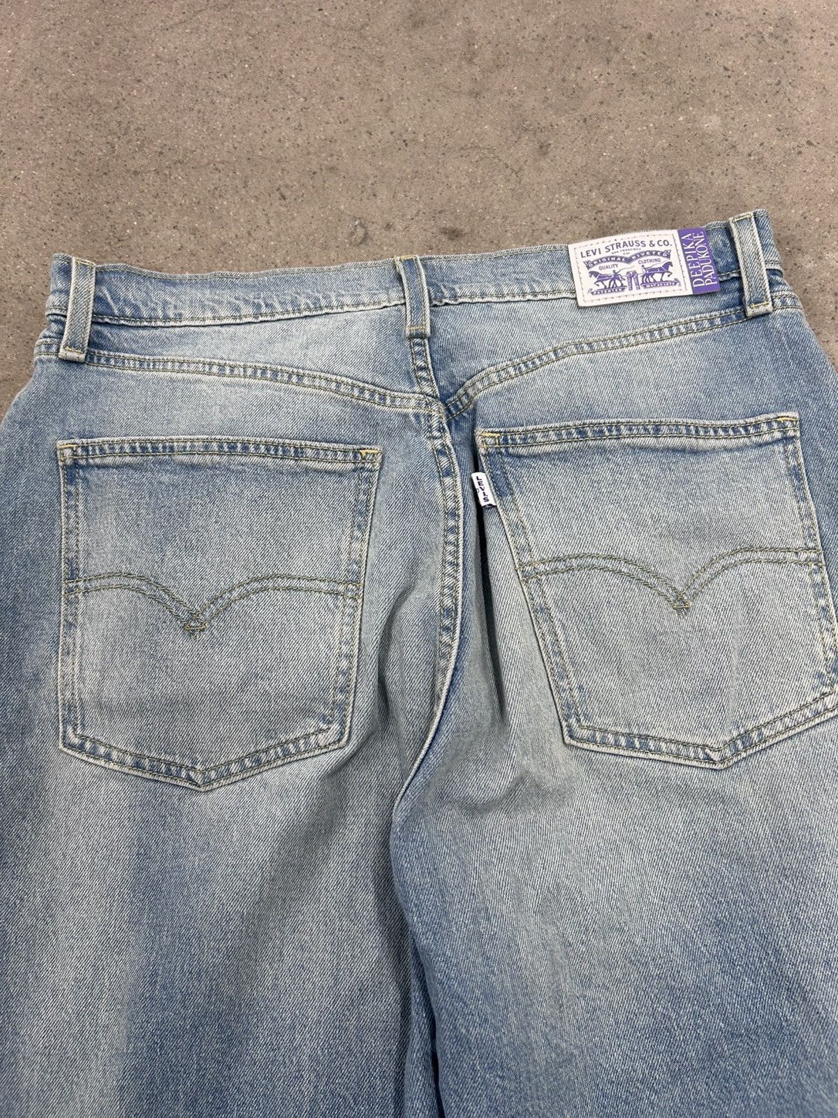 Levi's Levis x Deepika Padukone Jeans Blue Denim Flare Wide Leg Size 32" / US 10 / IT 46 - 6 Thumbnail